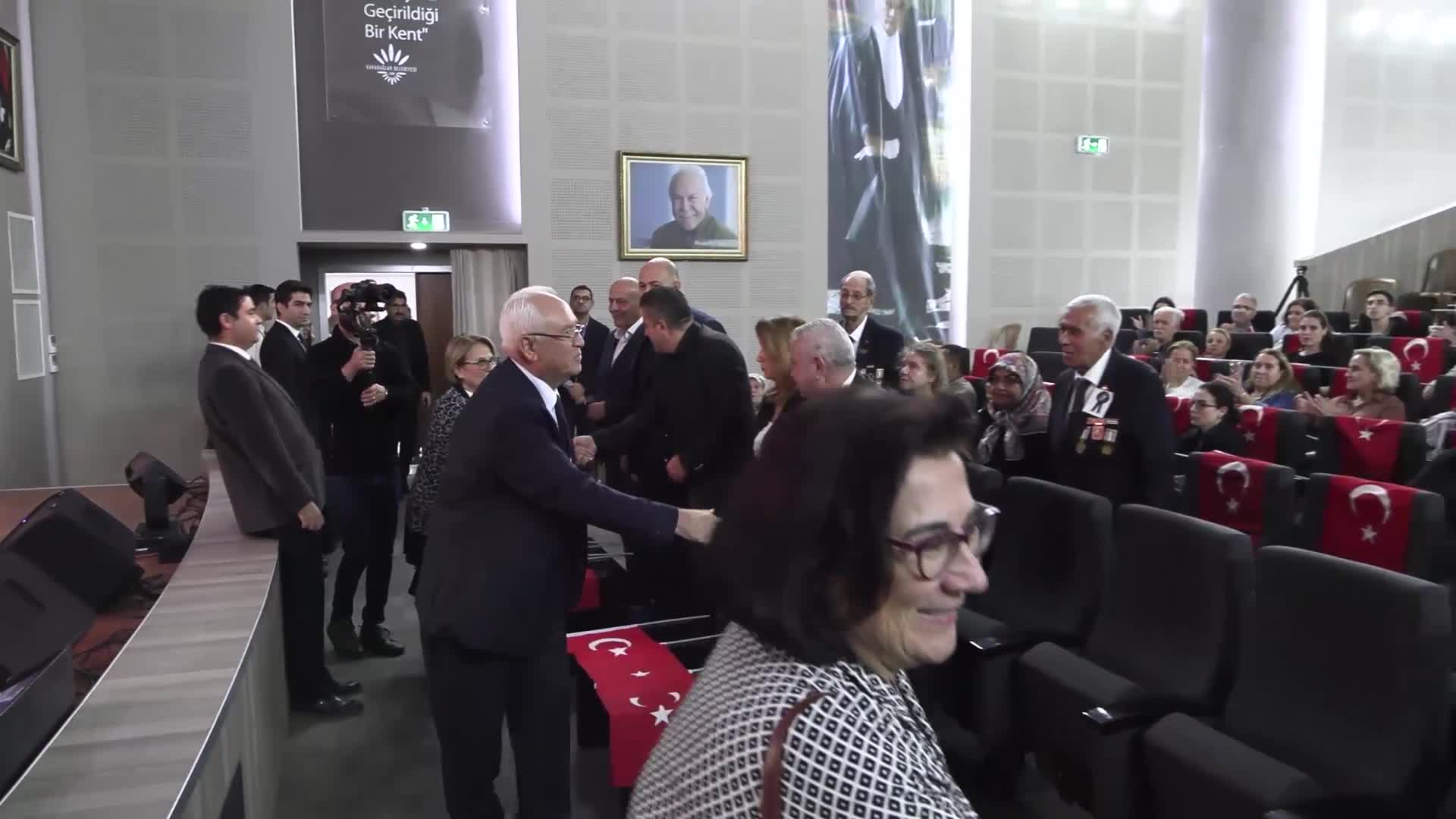 KARABAĞLAR'DA “ORADA DURUVERSEYDİ ZAMAN” BELGESELİ İZLENDİ