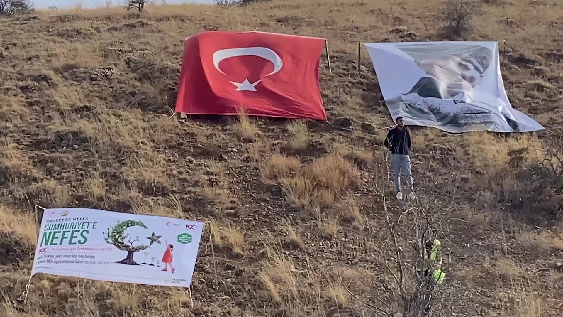 YOZGAT’TA ‘MİLLİ AĞAÇLANDIRMA GÜNÜ’ KAPSAMINDA FİDANLAR TOPRAKLA BULUŞTURULDU
