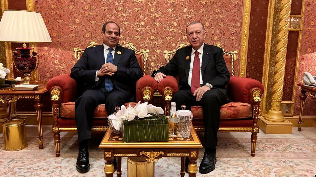 CUMHURBAŞKANI ERDOĞAN, RİYAD'DA MISIR CUMHURBAŞKANI SİSİ İLE GÖRÜŞTÜ