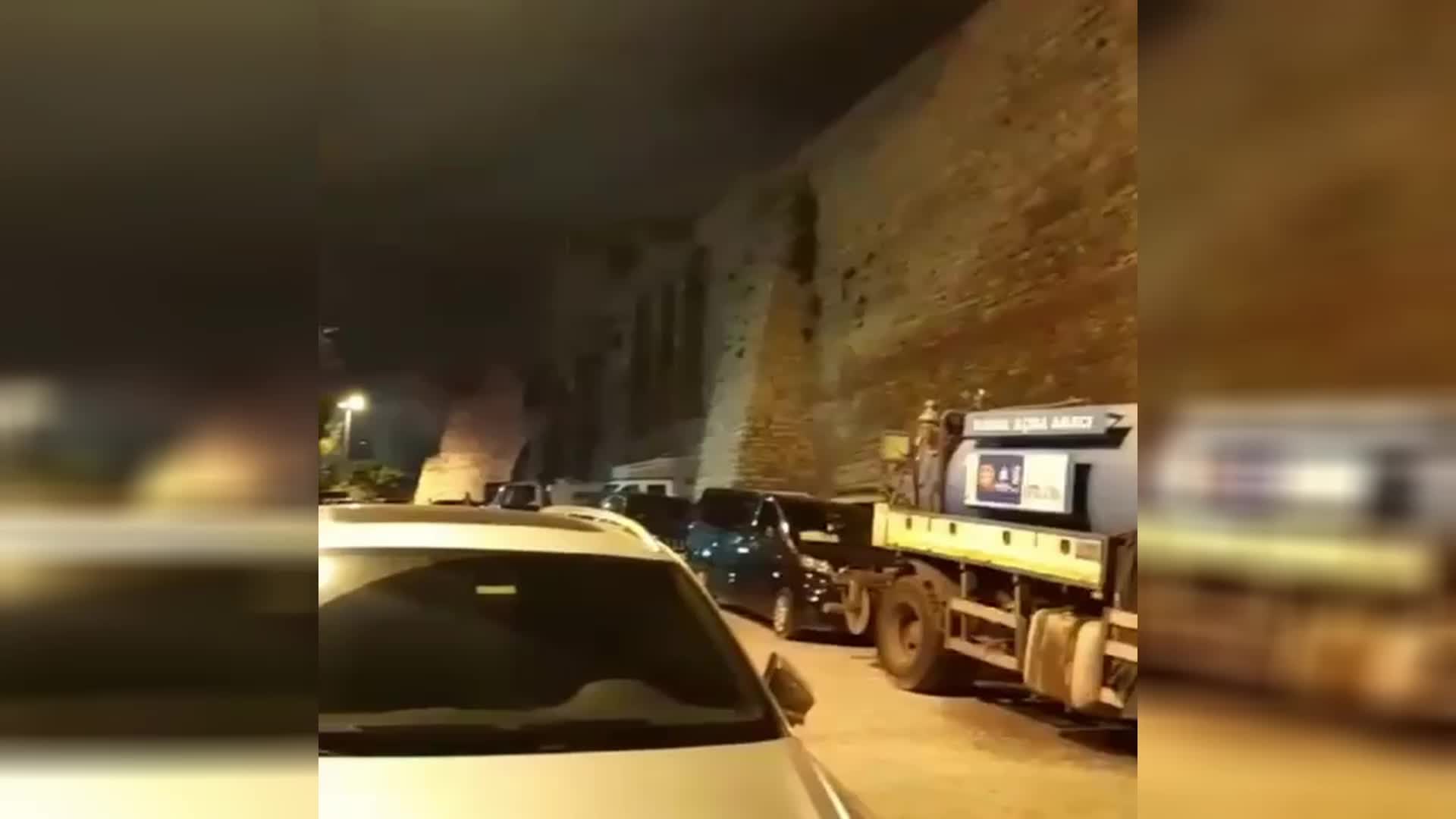 DP'Lİ İLAY AKSOY’DAN BAKAN YERLİKAYA’YA: “SURLARA İZİNSİZ GİRİP HAMAS SÖZCÜSÜ’NÜN PANKARTINI ASANLAR HAKKINDA SORUŞTURMA AÇACAK MISINIZ"