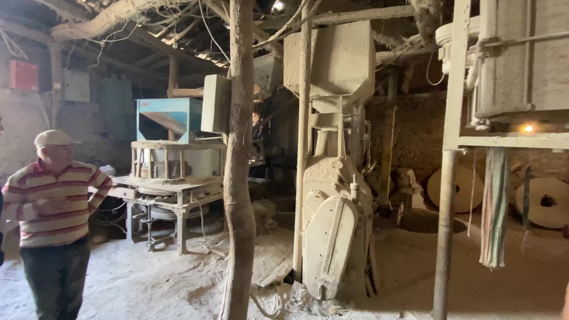 YOZGAT’TA 49 YILDIR ÇALIŞAN TAŞ DEĞİRMEN TALEPLERE YETİŞMEYE ÇALIŞIYOR