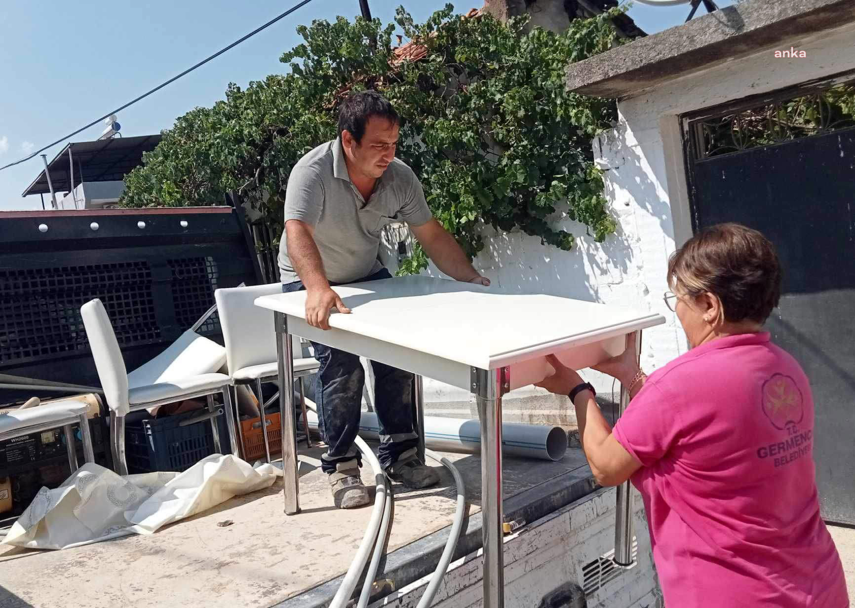 GERMENCİK’TE İKİNCİ EL EŞYALAR, İHTİYAÇ SAHİPLERİNE ULAŞTIRILIYOR