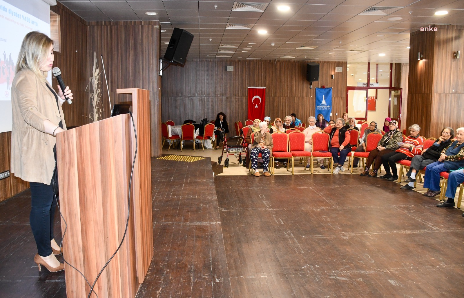 İZMİR'DE HUZUREVİ SAKİNLERİNE DİYABET EĞİTİMİ