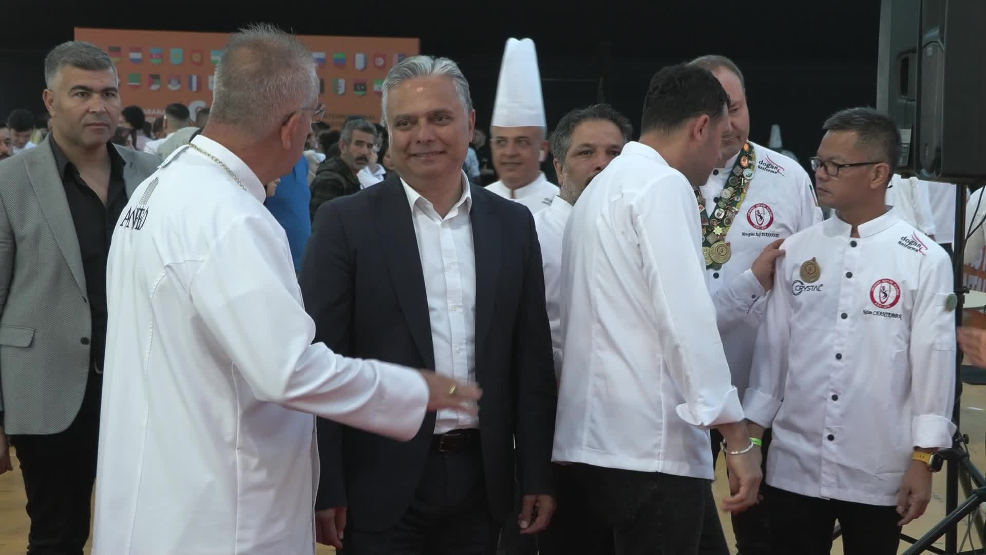 MURATPAŞA BELEDİYE BAŞKANI UYSAL, GASTROANTALYA’YI ZİYARET ETTİ