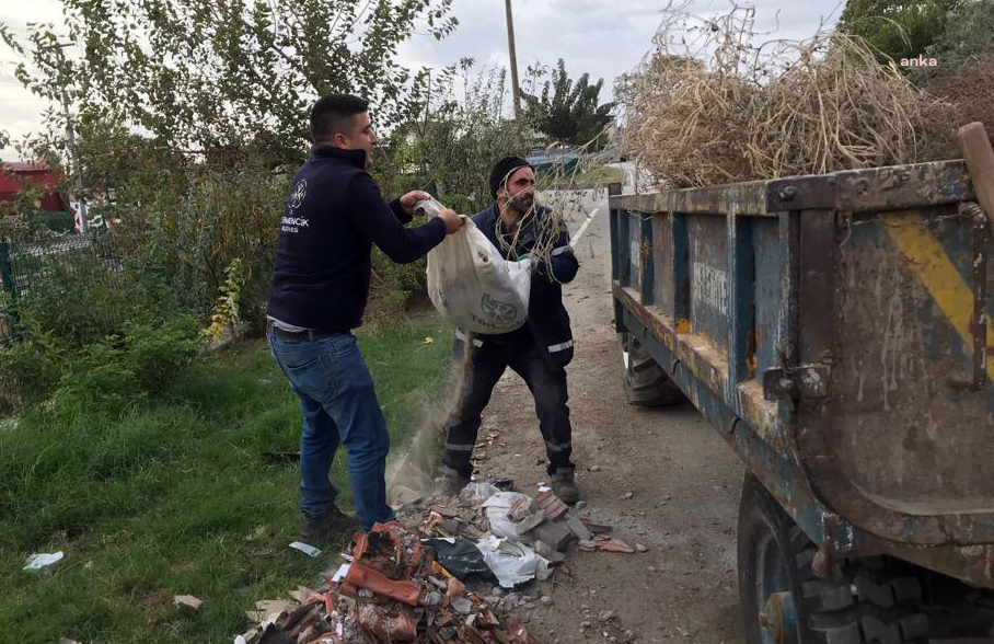 GERMENCİK BELEDİYESİ EKİPLERİNDEN İLÇE GENELİNDE TEMİZLİK VE BAKIM ÇALIŞMASI