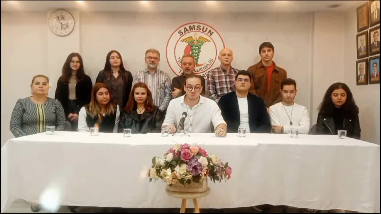 ONDOKUZ MAYIS ÜNİVERSİTESİ TIP FAKÜLTESİ ÖĞRENCİLERİNDEN YEMEK ZAMMINA TEPKİ: “KABUL ETMİYORUZ”