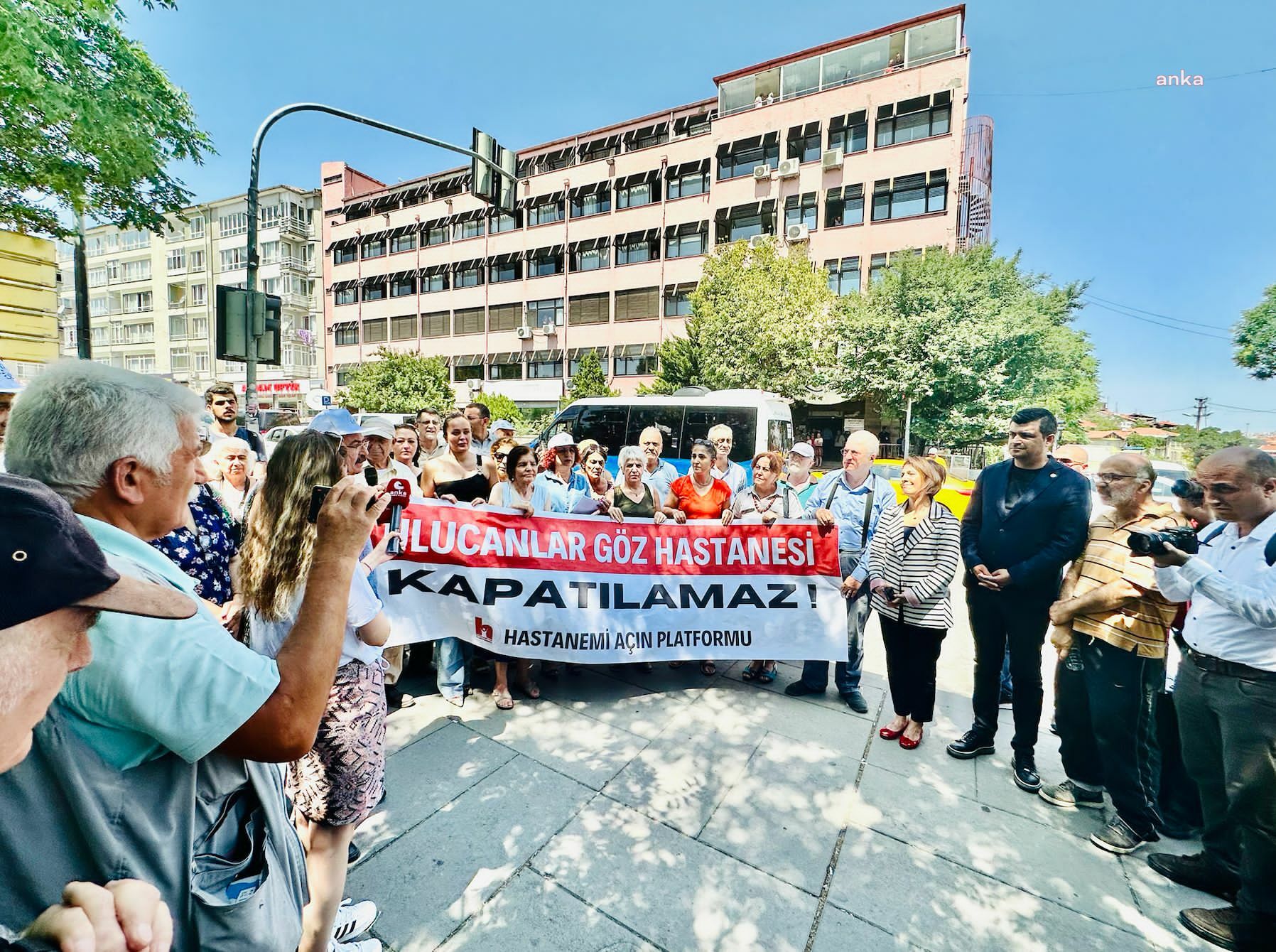 SAĞLIK BAKANI KOCA, CHP’Lİ DENİZ DEMİR’İN SORUSUNA YANIT VERDİ: "ULUCANLAR GÖZ HASTANESİ KAPATILMAYACAK"