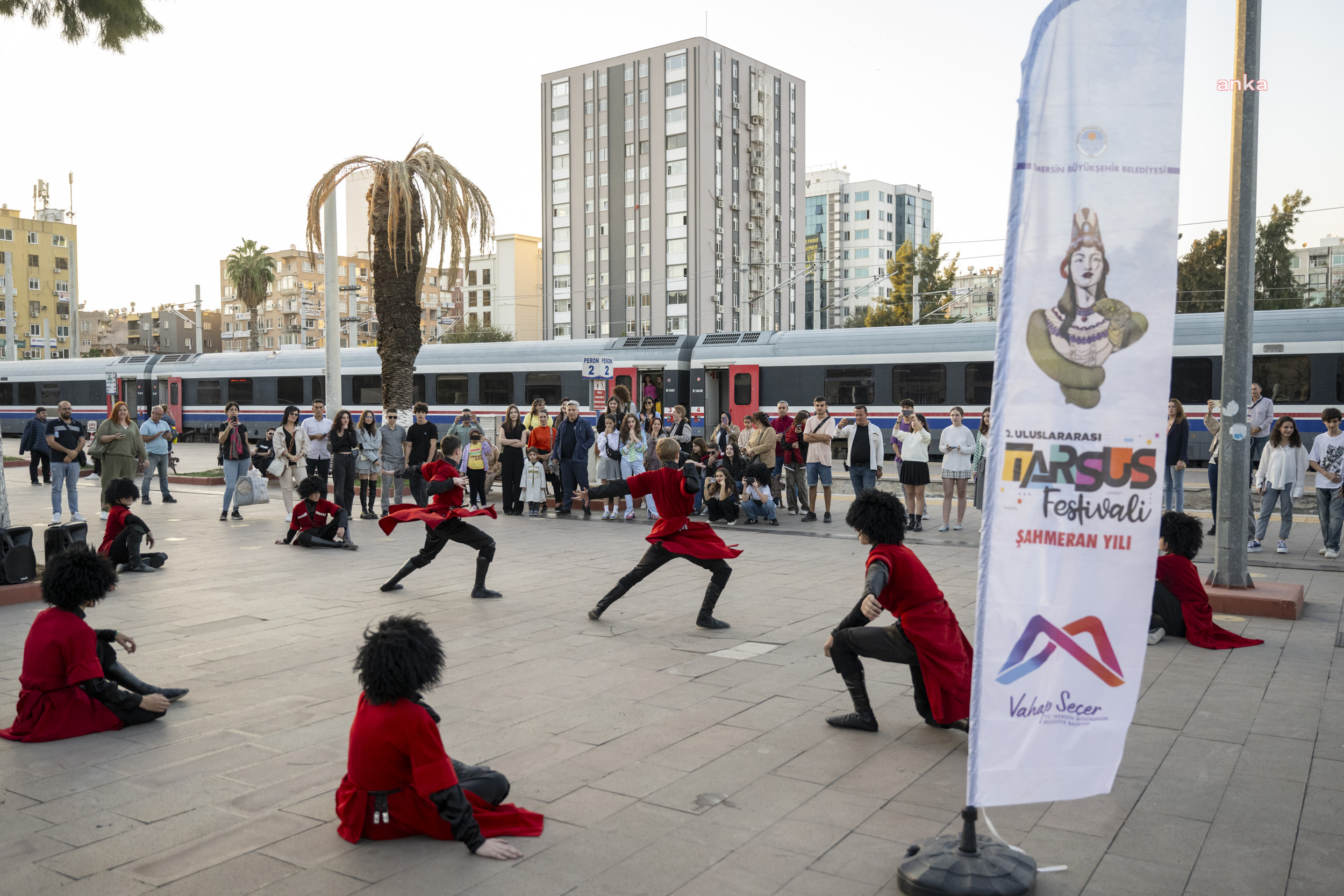 FESTİVAL COŞKUSU, MERSİN’İ SARDI