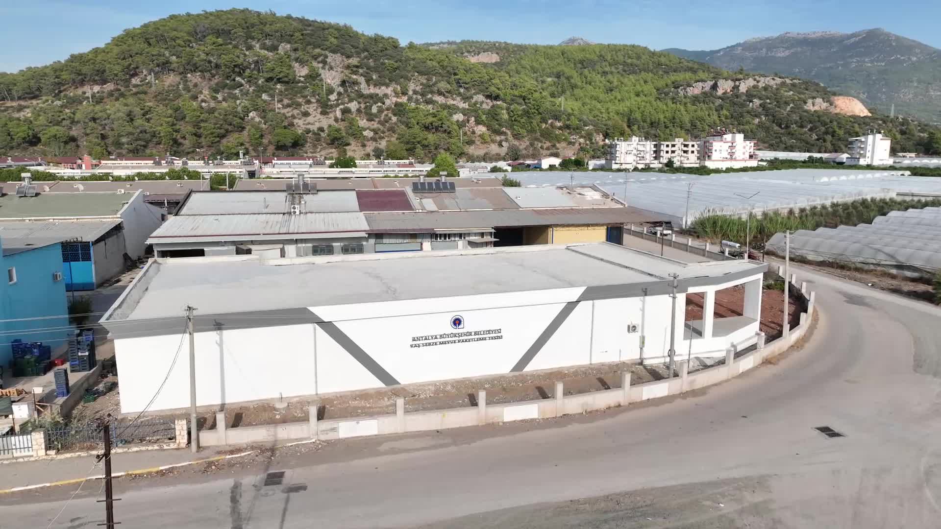 KUMLUCA PAKETLEME TESİSİNİN YAPIMI TAMAMLANDI