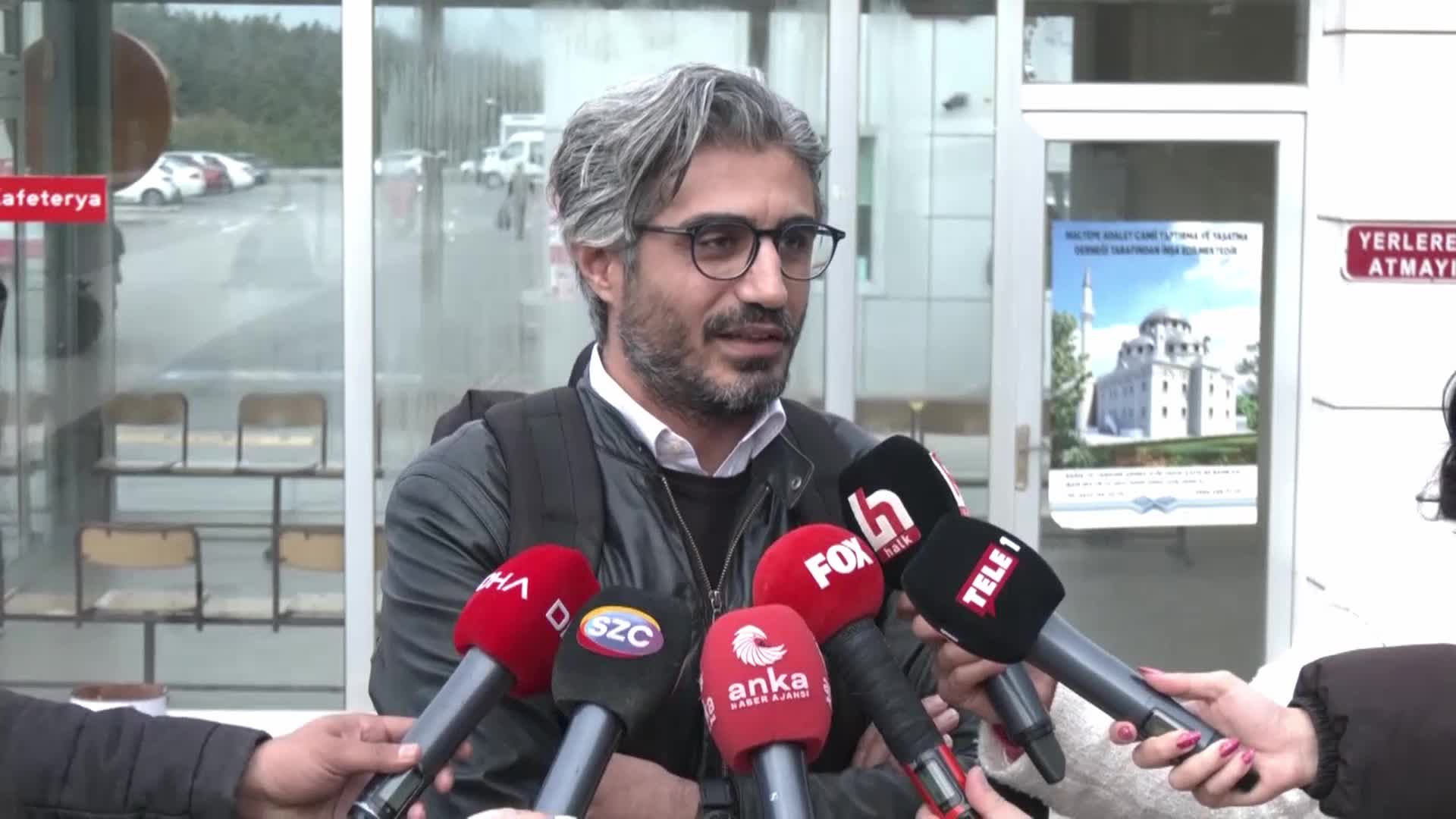 GAZETECİ BARIŞ PEHLİVAN, ÜÇ AY SONRA CEZAEVİNDEN TAHLİYE EDİLDİ: “BEN DÜN NASIL GAZETECİLİK YAPTIYSAM YİNE AYNI GAZETECİLİĞİ YAPMAYA DEVAM EDECEĞİM. YİNE YANLIŞLARI YAZMAYA DEVAM EDECEĞİM. TIPKI İÇERİDEKİ GİBİ”