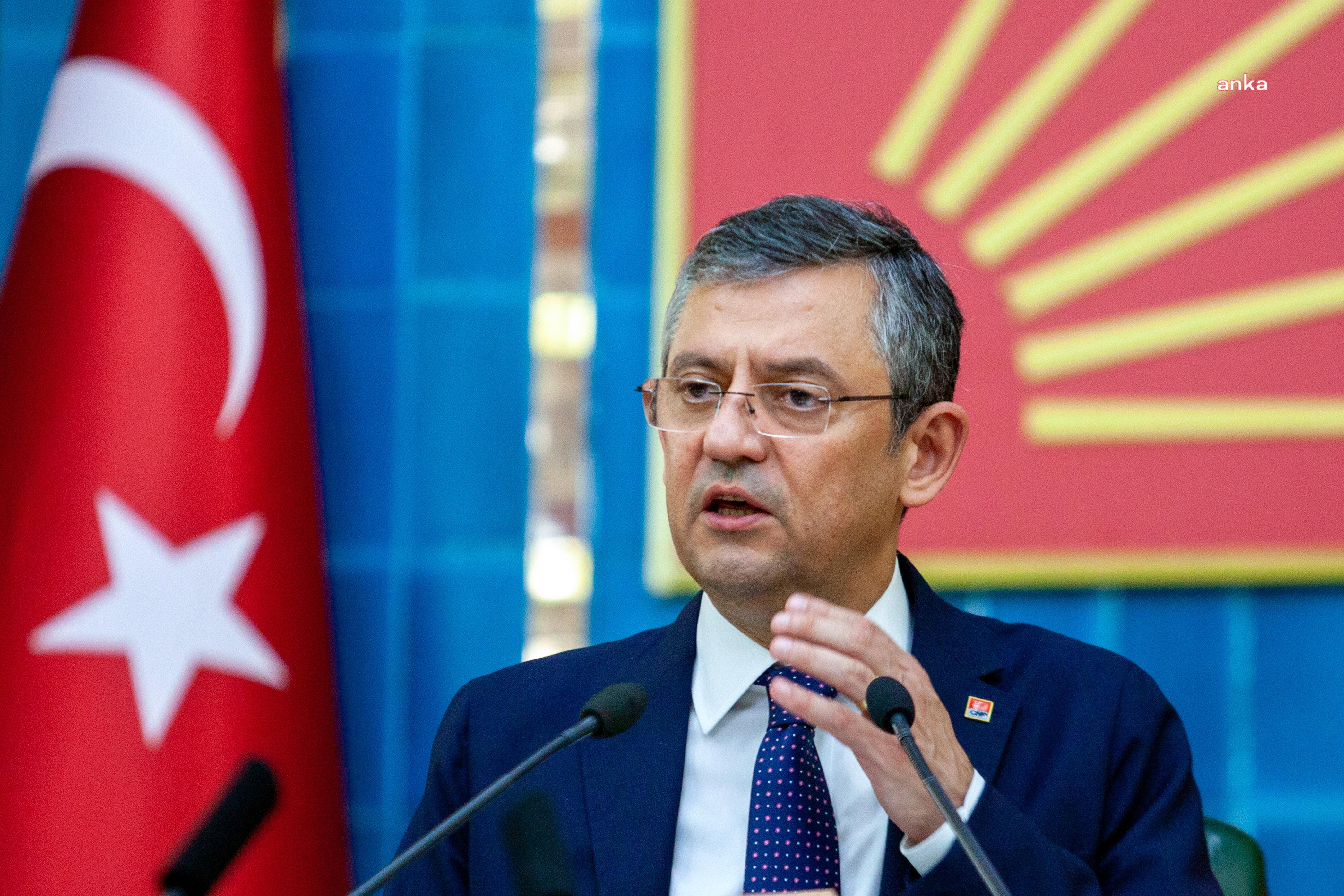 ÖZGÜR ÖZEL: ZEREN ERTAŞ'IN YAŞAMINI YİTİRMESİNE NEDEN OLAN ASANSÖR KAZASININ BİR BENZERİ GAZİANTEP ABDÜLKADİR GÜLLÜOĞLU KYK YURDUNDA YAŞANDI. KYK YURTLARINDA GENİŞ ÇAPLI BİR ARAŞTIRMA BAŞLATILMAK ZORUNDA
