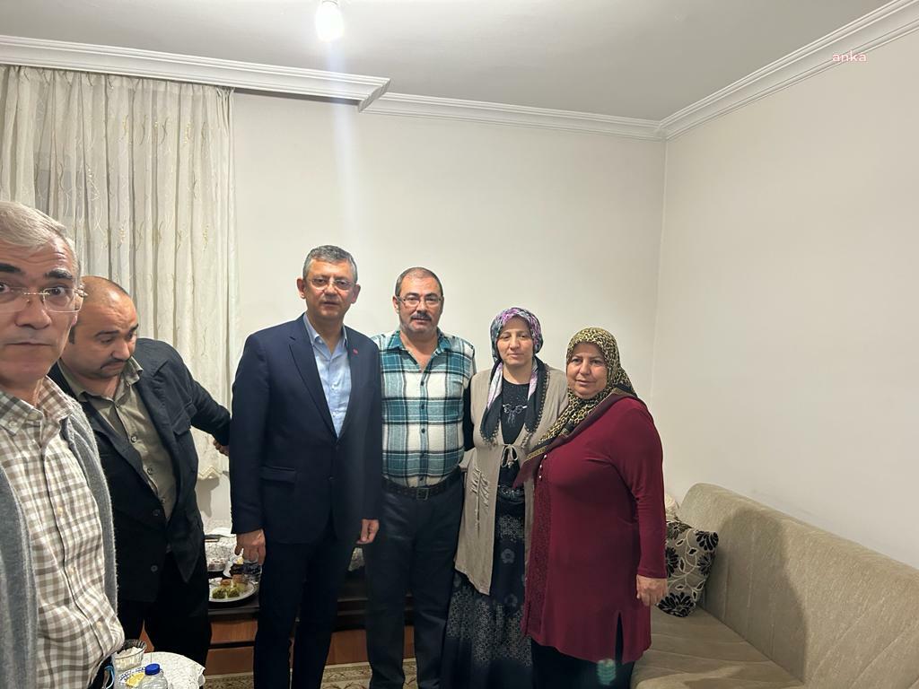 ÖZGÜR ÖZEL: ANNESİ ZEKİYE HANIM'I KAYBEDEN ÖNCEKİ DÖNEM ADALET VE KALKINMA PARTİSİ MİLLETVEKİLİ DOĞAN KUBAT'A ANKARA'DAKİ EVLERİNDE TAZİYE ZİYARETİNDE BULUNARAK, BAŞSAĞLIĞI DİLEKLERİMİZİ İLETTİK