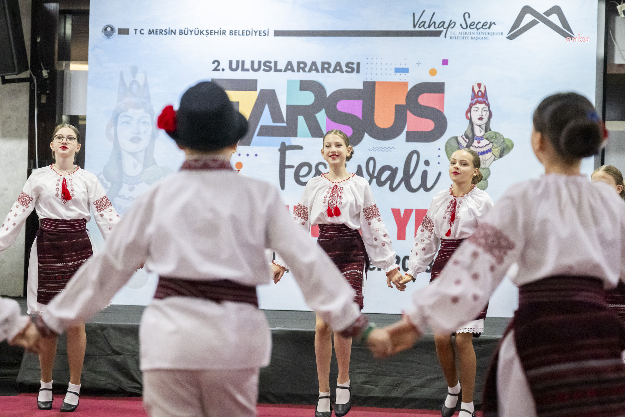 11 ÜLKEDEN 300 SANATÇI, ‘ULUSLARARASI TARSUS FESTİVALİ’NDE BULUŞTU