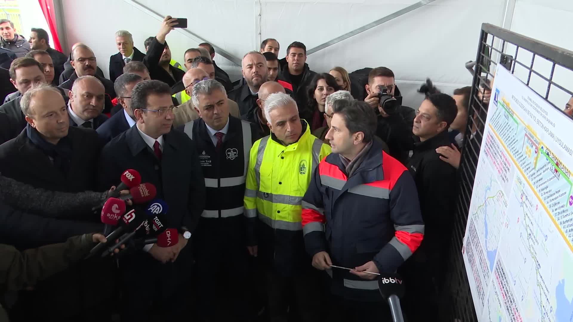 İMAMOĞLU, KIRLANGIÇEVLER PROJESİ’Nİ İNCELEDİ: “BİR SİTENİN DÖNÜŞÜMÜ 11 YIL SÜRER Mİ”
