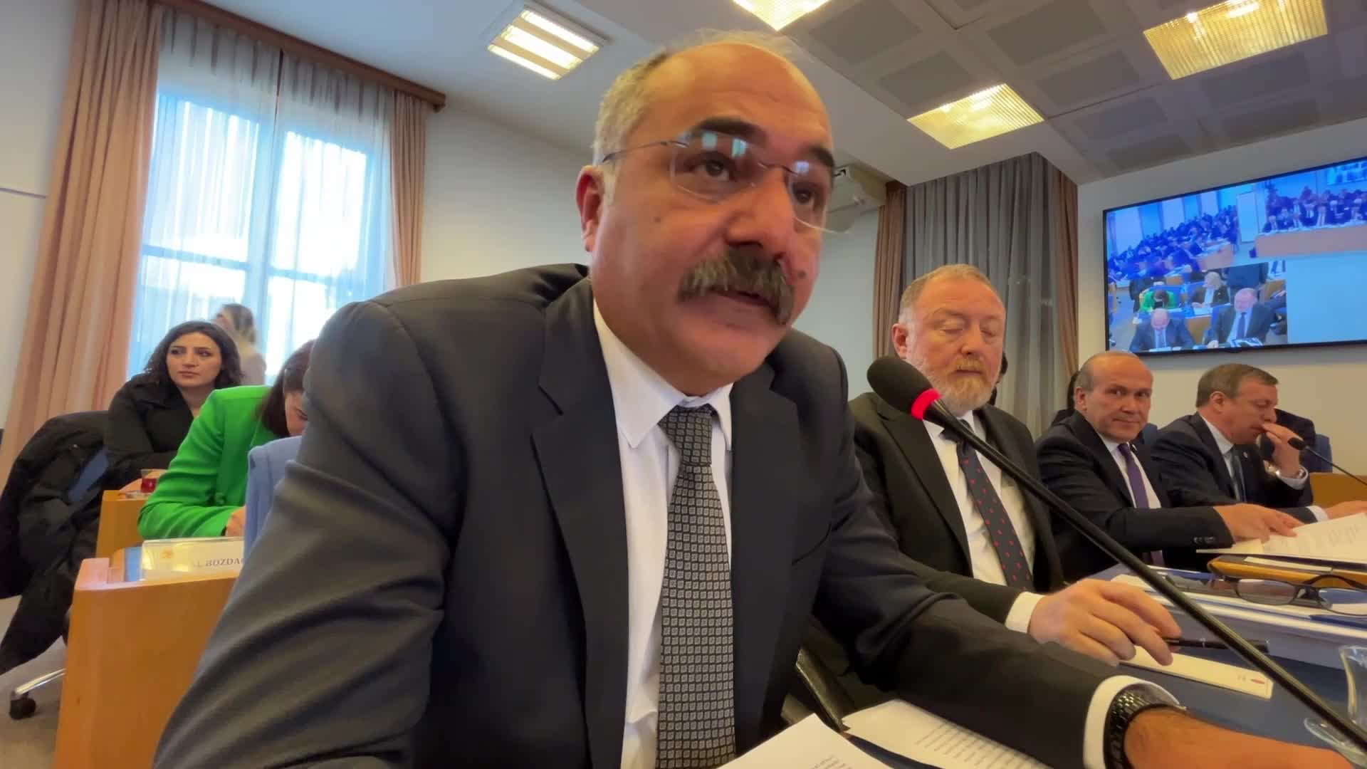 BERDAN ÖZTÜRK: AB'NİN UYARILARINA RAĞMEN TERÖRLE MÜCADELE YASASI'NI DEĞİŞTİRMEMEKTEKİ ISRARINIZ BÜTÜN KÜRTLERİN POTANSİYEL BİR 'TERÖRİST' OLARAK KALMASINI İSTEMENİZDENDİR
