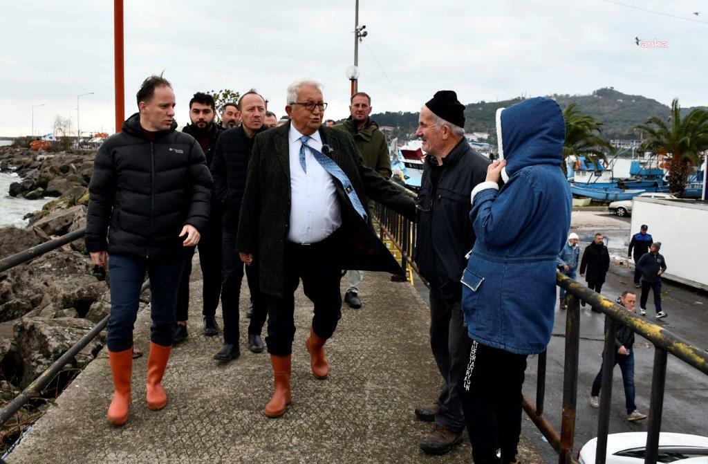 KDZ. EREĞLİ BELEDİYE BAŞKANI POSBIYIK, CHP HEYETİYLE AFETZEDE ESNAFA GEÇMİŞ OLSUN ZİYARETİNDE BULUNDU