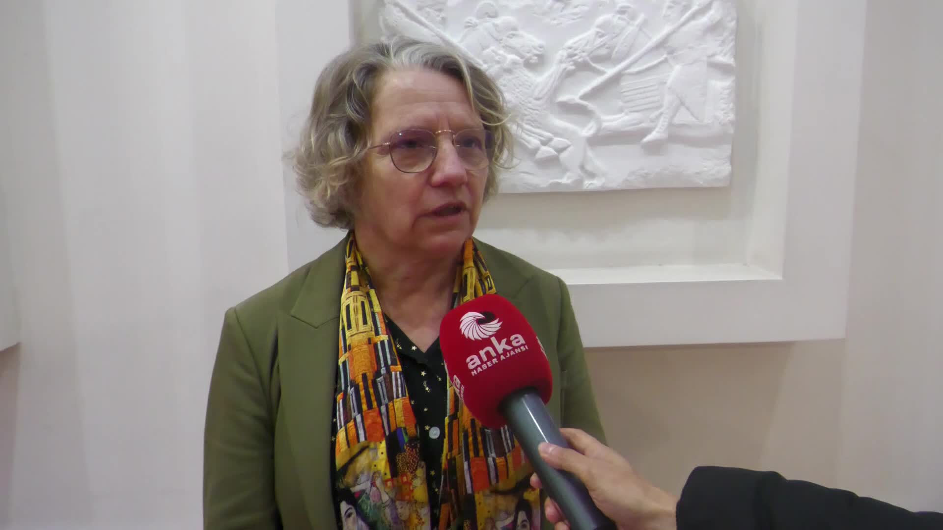 İNSAN HAKLARI SAVUNUCUSU HACER FOGGO, YETKİLİLERE SESLENDİ: “OKUL YEMEĞİ VE OKUL SOSYAL HİZMET PROGRAMI TÜM TÜRKİYE’DE UYGULANMALI”