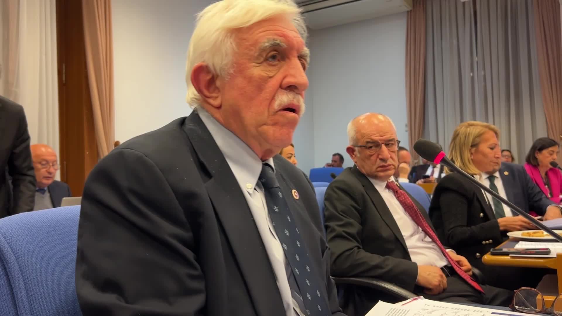 CENGİZ ÇANDAR: "ANAYASA'NIN 153. MADDESİ UYGULANMADIĞI İÇİN YARGI KRİZİYLE YÜZ YÜZE KALMIŞKEN AB NOKTASINDA İLERLEME SAĞLAMAMIZ PEK ZOR"