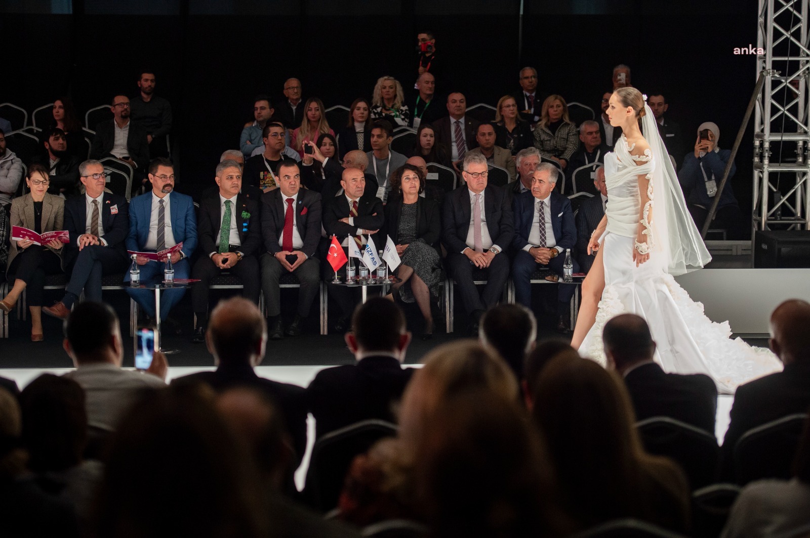 İZMİR BÜYÜKŞEHİR BELEDİYE BAŞKANI TUNÇ SOYER: "HEDEF DAHA FAZLA İHRACAT"