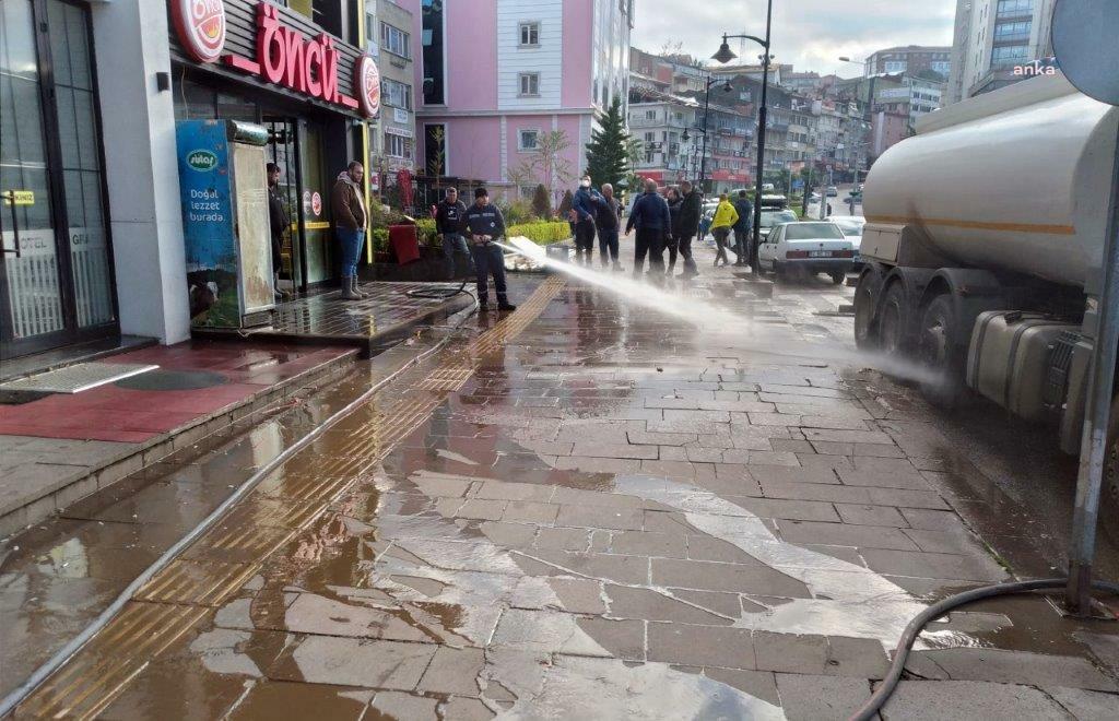 KDZ. EREĞLİ BELEDİYESİ EKİPLERİ, TEMİZLİK ÇALIŞMALARINI KESİNTİSİZ SÜRDÜRÜYOR