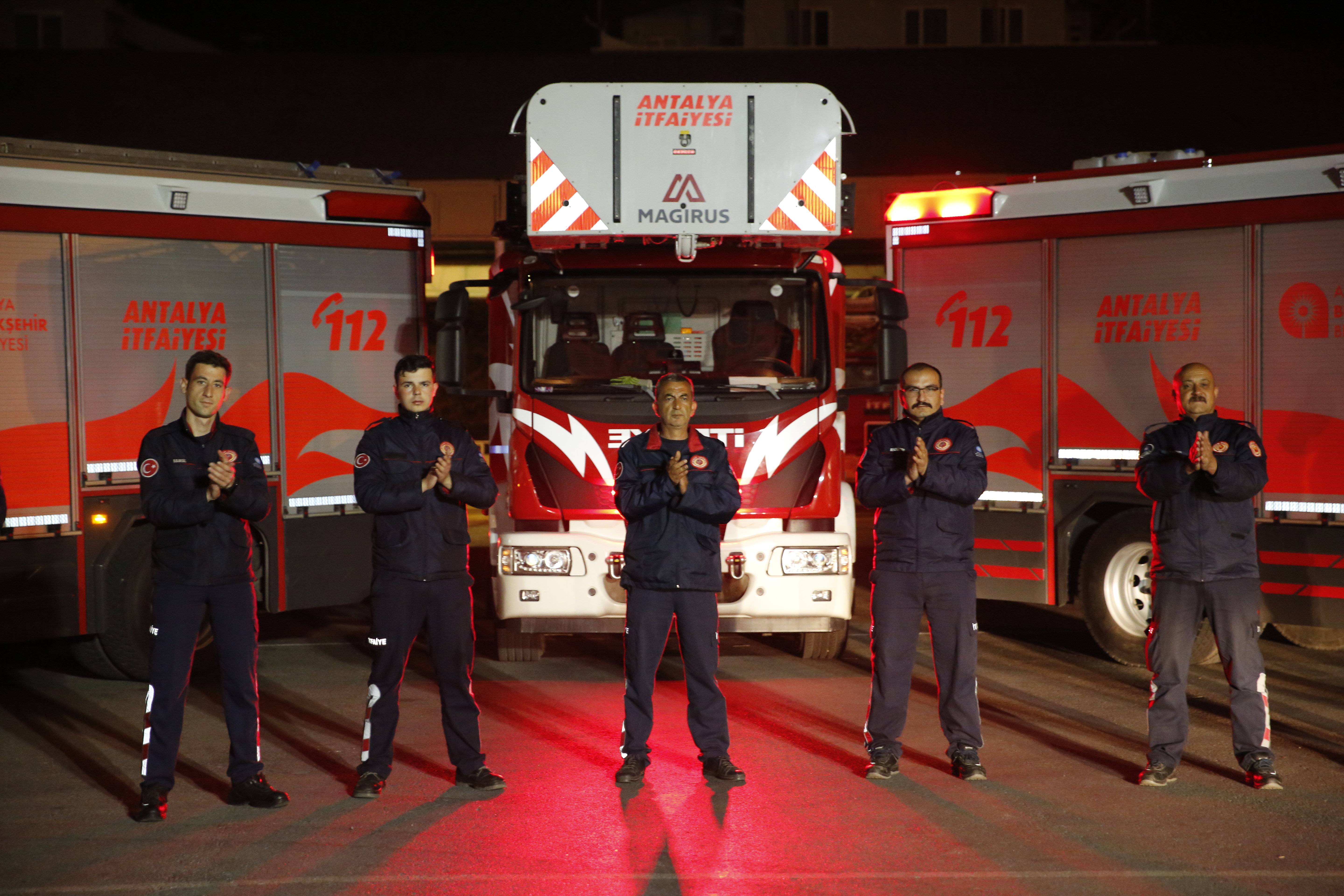 İTFAİYECİLERDEN 3 DİLDE ‘EVDE KAL’ ÇAĞRISI