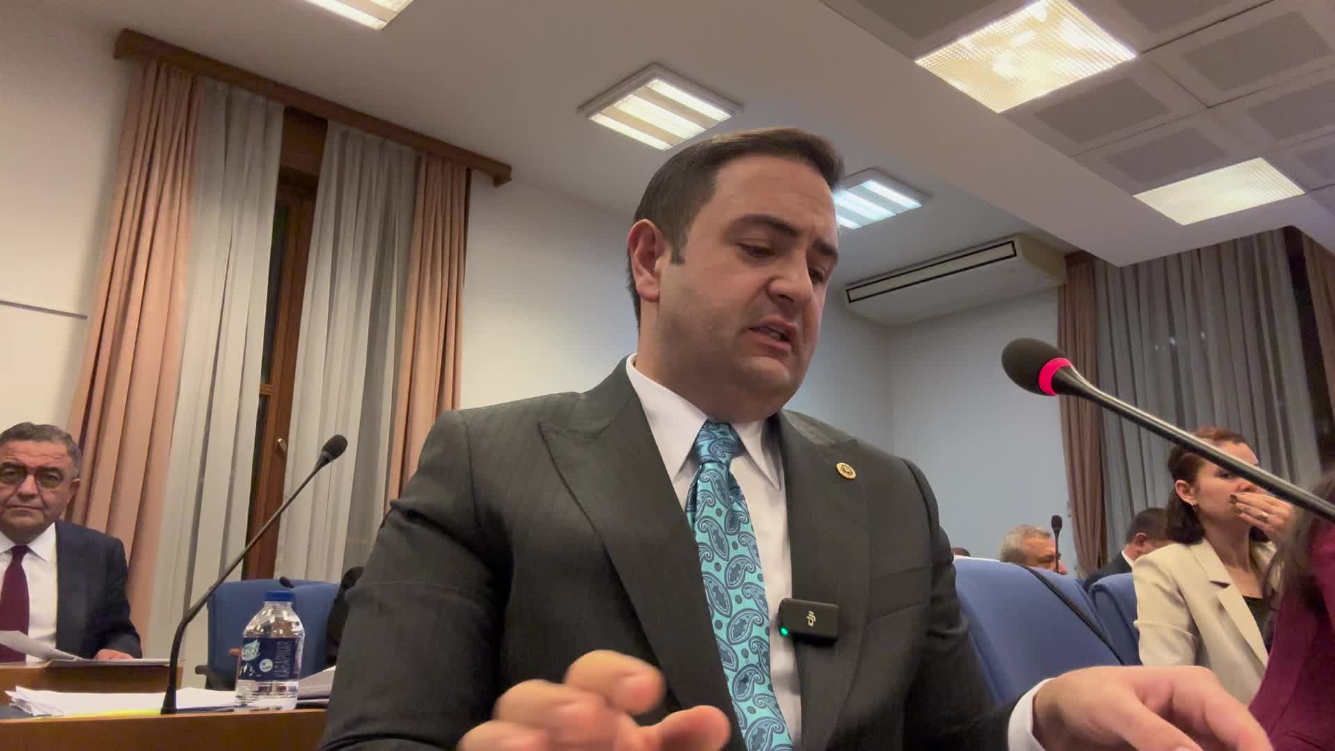 UMUT AKDOĞAN: “ANKARA’DA 8 TANE ADLİYEMİZ VAR. HER TARAF ADLİYE. ZAMAN KAYBI, MALİ KAYIP, HAK KAYIPLARI YAŞANIYOR”