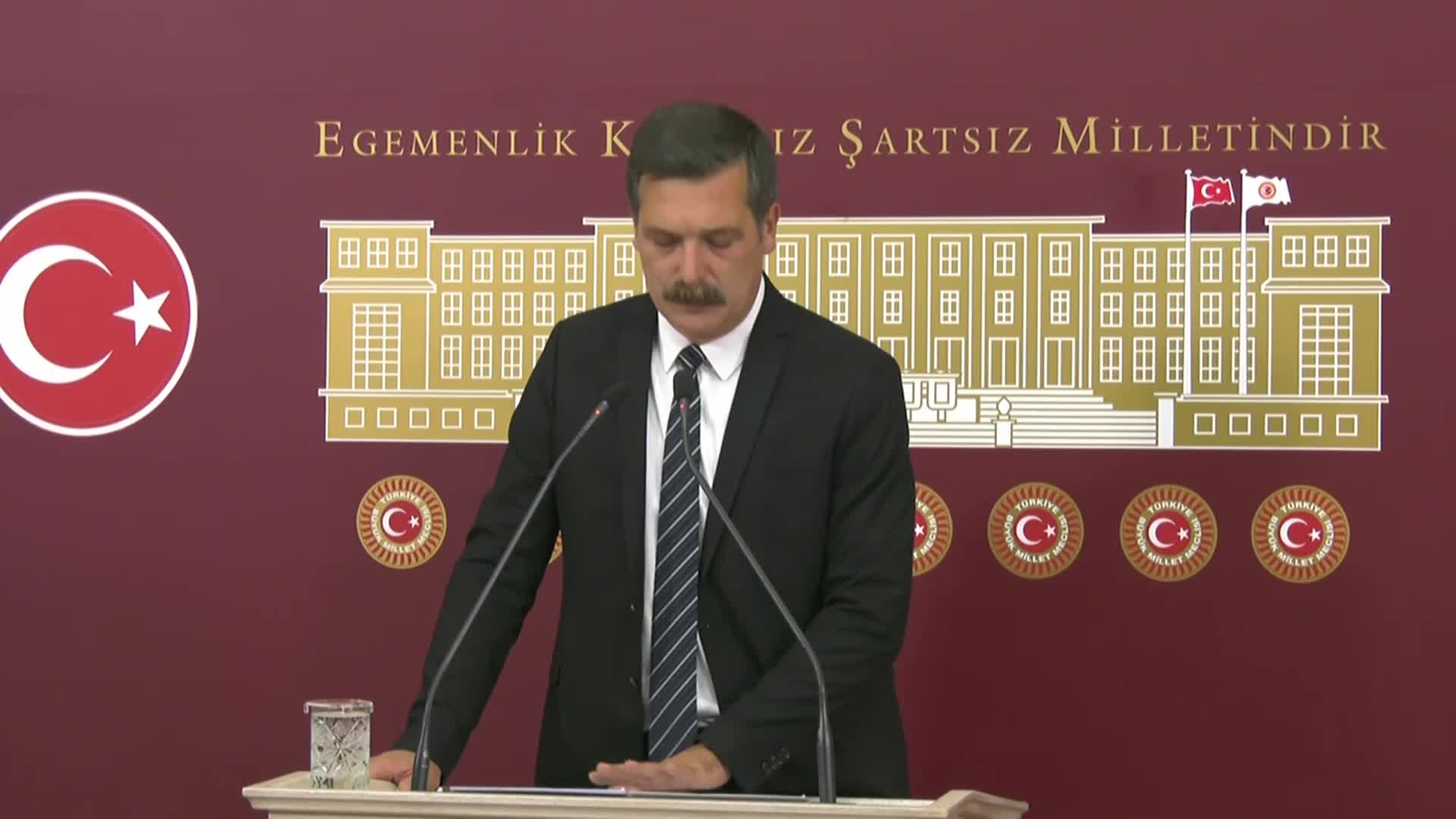 ERKAN BAŞ’TAN, ADALET BAKANI TUNÇ’A: “İLK ANDAN BERİ EN ÇOK KONUŞAN SENSİN... ŞİMDİ İŞLER ARAPSAÇINA DÖNÜNCE, BU İŞLERİN ALTINDA KENDİSİ DE KALINCA NE YAPACAĞINI BİLEMEZ DURUMDA. BİZ BU SAÇMALIĞA ALIŞMAYACAĞIZ”
