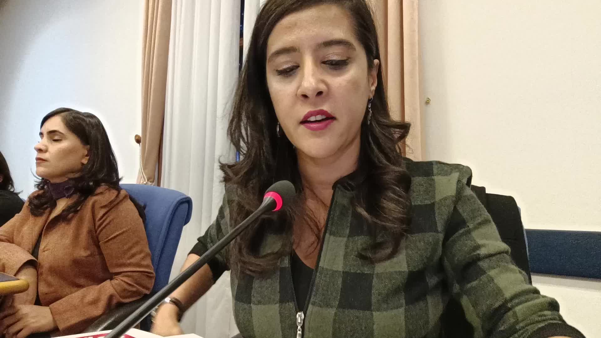 SEVDA KARACA'DAN BAKAN GÖKTAŞ'A: "BAKANLIĞINIZ HALA DEPREM BÖLGESİNDE KAYBOLAN ÇOCUKLARIN TARİKAT CEMAAT EVLERİNDEN ÇIKMASINI AÇIKLAYAMADI"