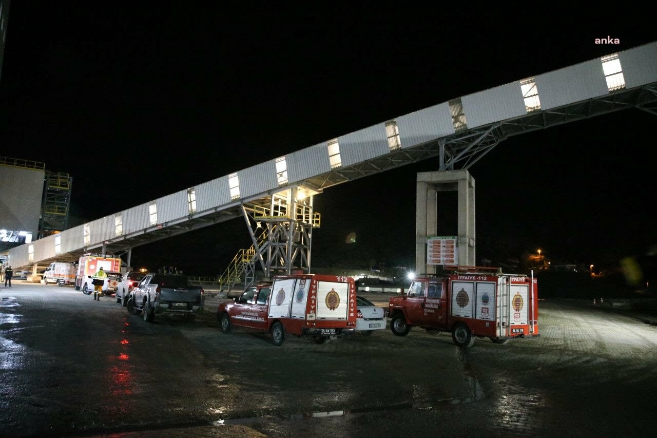 SİİRT ŞİRVAN’DA ÖZEL BİR BAKIR MADENİNDE MEYDANA GELEN GÖÇÜKTE ÜÇ İŞÇİ YAŞAMINI YİTİRDİ… ÖZGÜR ÖZEL: “KONUYU YAKINDAN TAKİP EDİYORUZ. GENEL BAŞKAN YARDIMCILARIMIZ BÖLGEYE HAREKET ETTİLER”