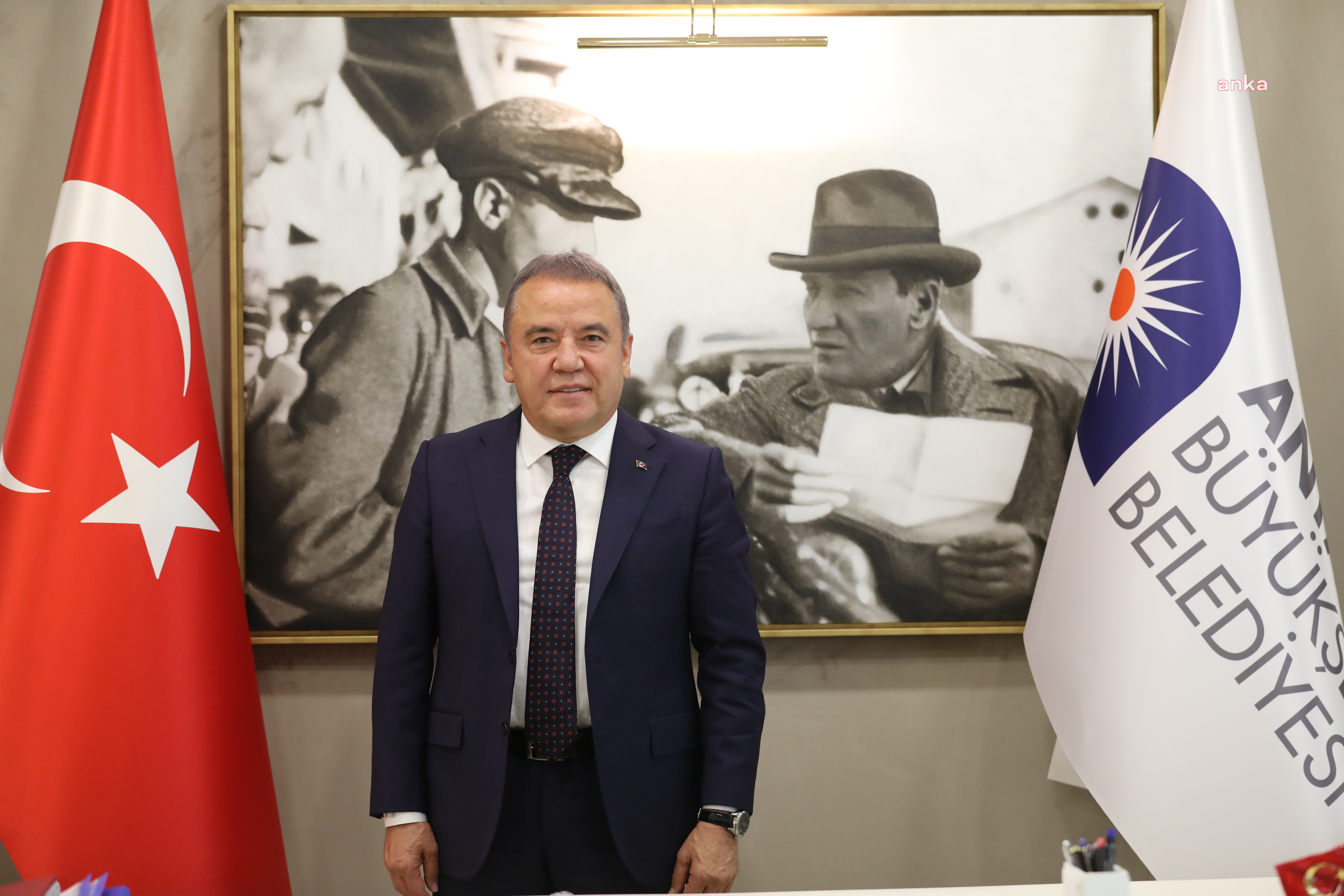 MUHİTTİN BÖCEK'TEN ÖĞRETMENLER GÜNÜ MESAJI