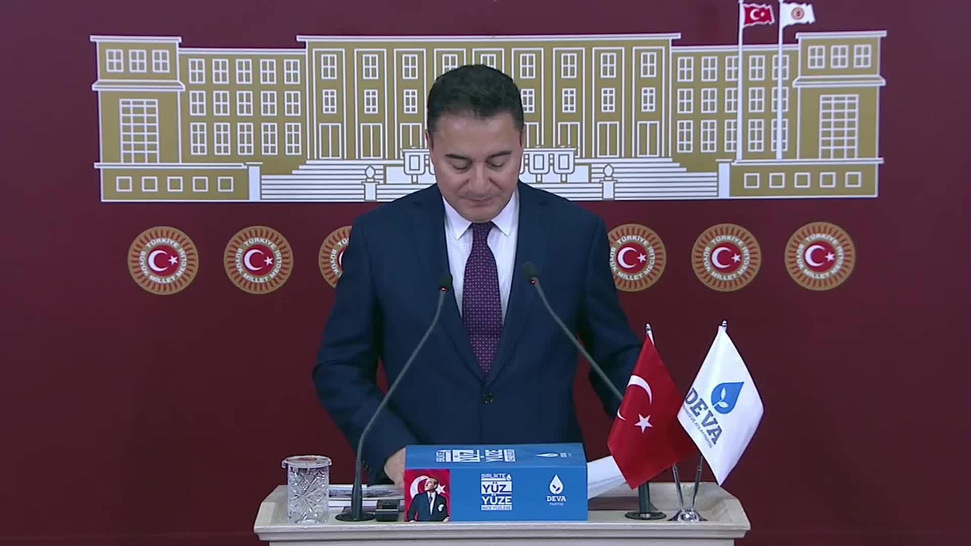 ALİ BABACAN: “YÜZDE 10’LUK OYUYLA SAYIN BAHÇELİ, ÜLKENİN BAŞINDA KAYYIM GİBİ HAREKET ETMEKTE”