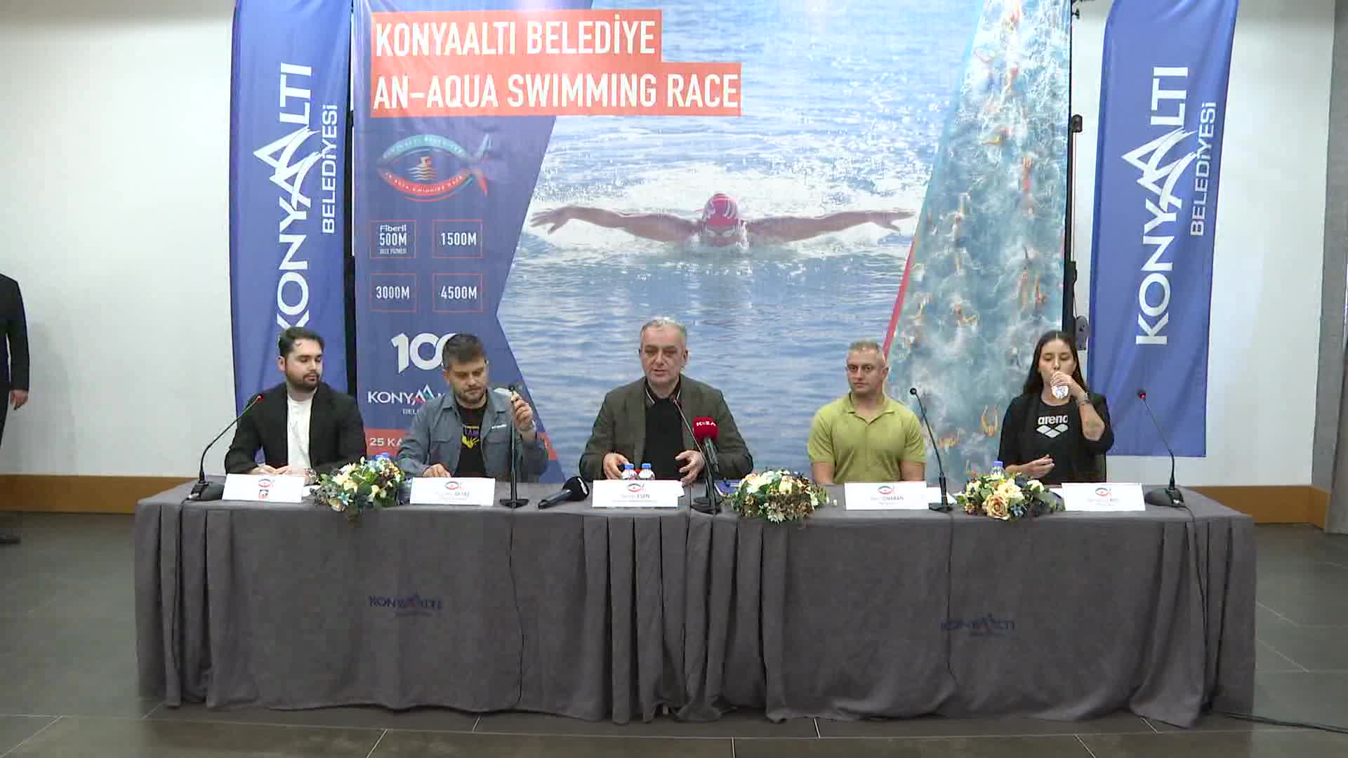 KONYAALTI’NDA YÜZME YARIŞI HEYECANI