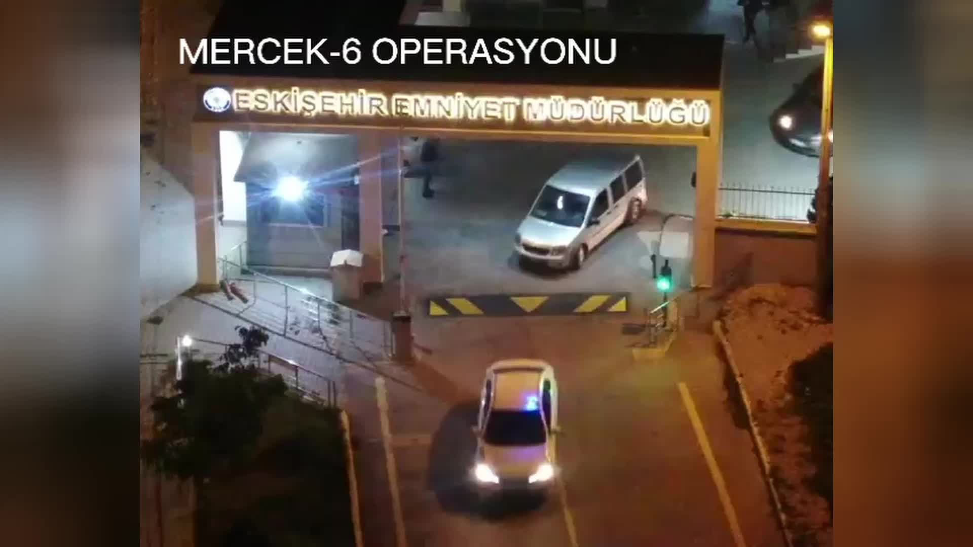 BAKAN YERLİKAYA, RUHSATSIZ SİLAH VE SİLAH KAÇAKÇILARINA YÖNELİK OPERASYONLARDA BİN 129 ŞÜPHELİNİN GÖZALTINA ALINDIĞINI AÇIKLADI