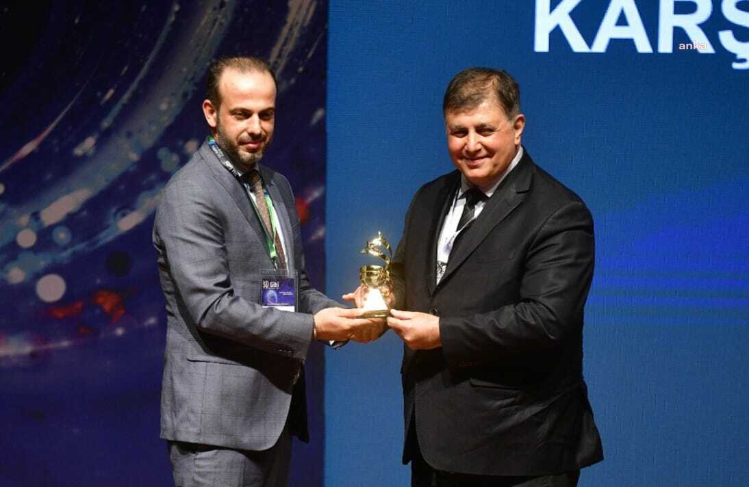 KARŞIYAKA BELEDİYESİ'NE 'TÜRKİYE SÜRDÜRÜLEBİLİR GELECEK' ÖDÜLÜ