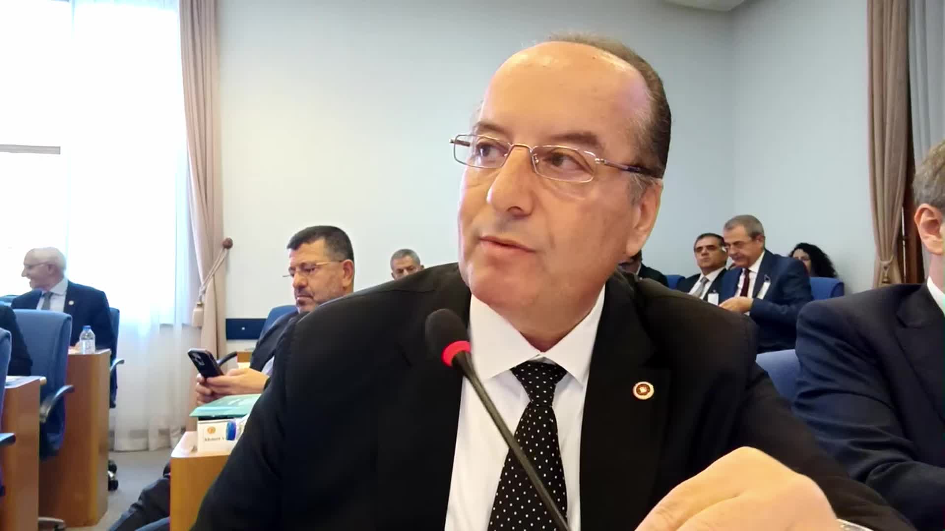 CEVDET AKAY: "CUMHURBAŞKANININ BORÇLANMA YETKİSİ KISITLANMALI. ESKİDEN OLDUĞU GİBİ  MALİYE BAKANLIĞINA YÜZDE 5, CUMHURBAŞKANLIĞINA YÜZDE 5 ŞEKLİYLE UYGULANMAYA DEVAM EDİLMELİ"