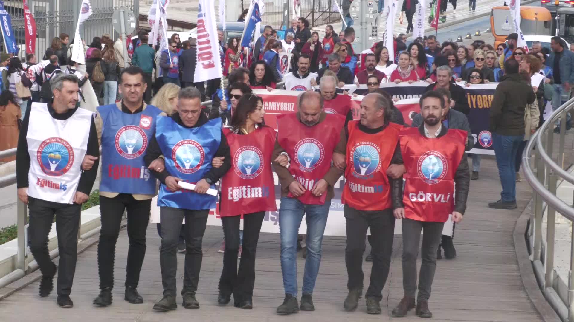 EĞİTİM-İŞ İZMİR ŞUBELERİ: "İNSANLIK ONURUNA YARAŞIR BİR ÜCRET ALIP İNSANCA YAŞAMAK İSTİYORUZ"