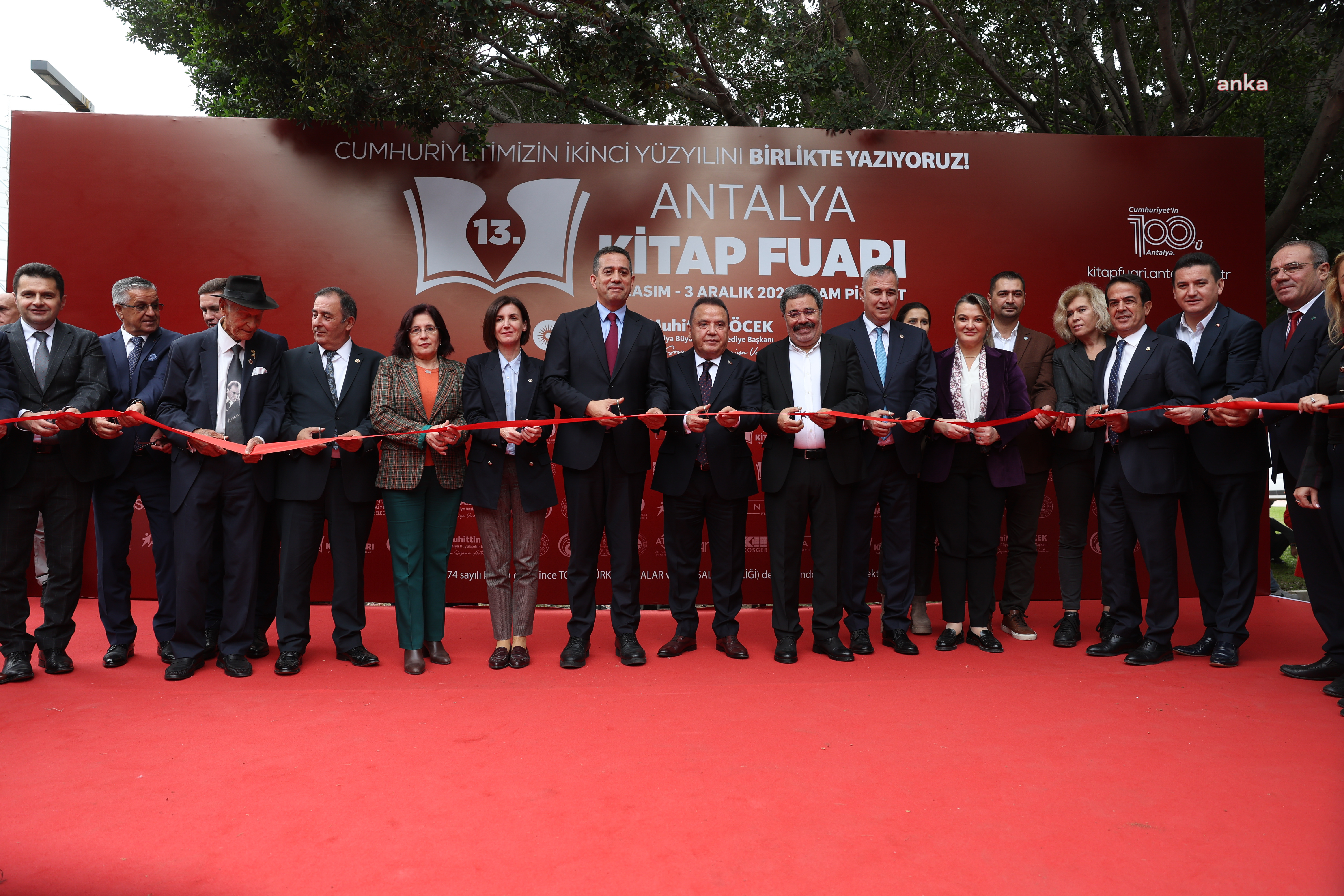 13. ANTALYA KİTAP FUARI KAPILARINI AÇTI
