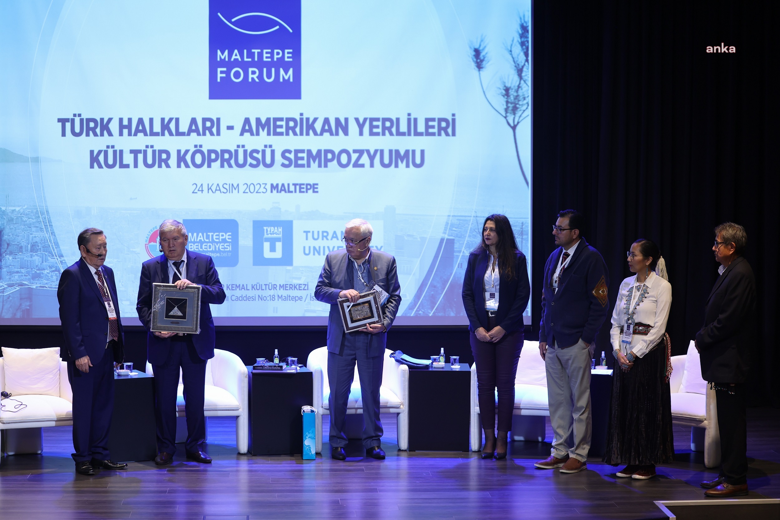 MALTEPE'DE FARKLI KÜLTÜRLERİ BİR ARAYA TOPLAYAN KONFERANS SONA ERDİ