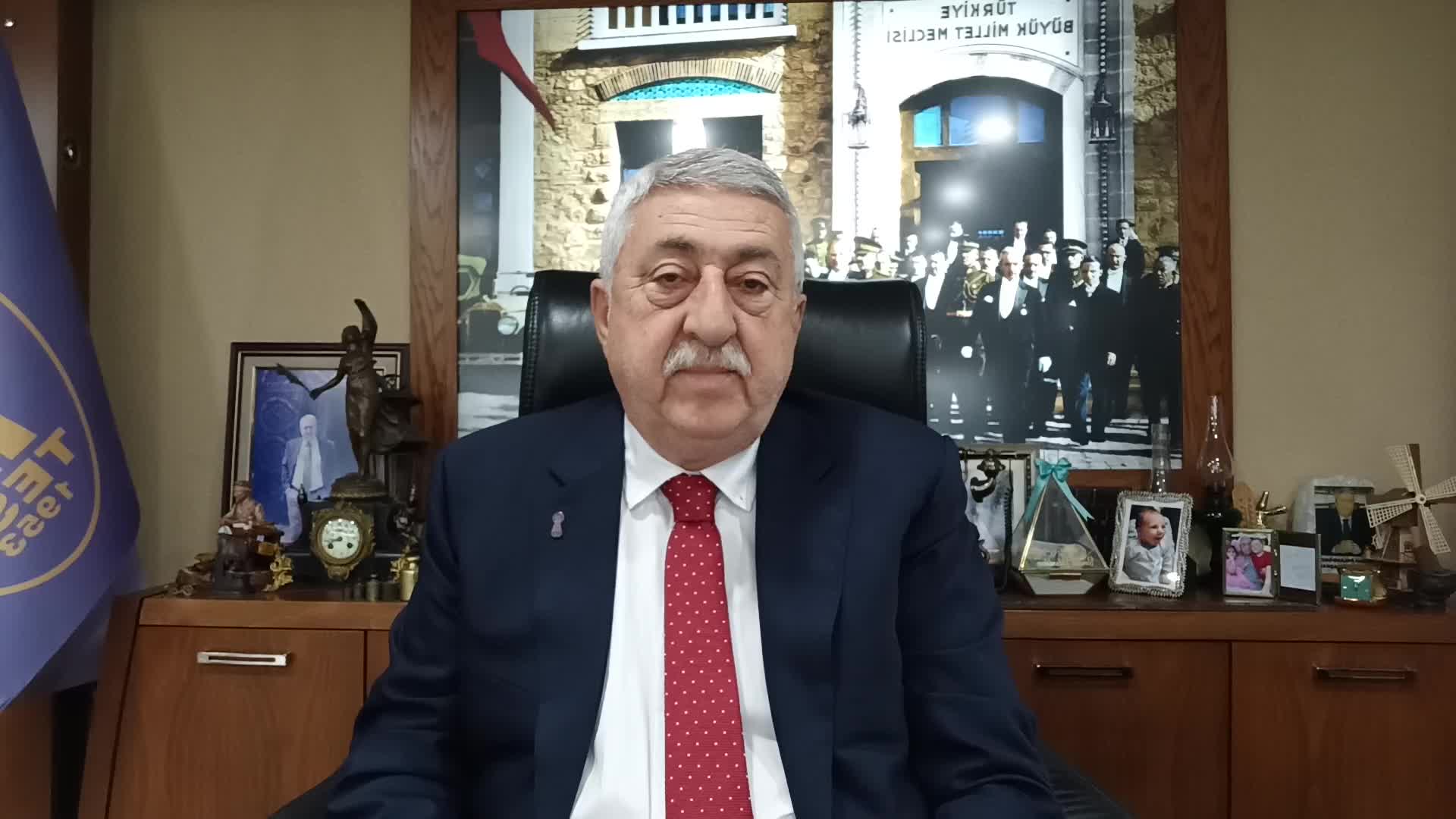 TESK BAŞKANI BANDEVİ PALANDÖKEN: “ZİNCİR MARKETLER 415 MESLEK DALINI OLUMSUZ ETKİLİYOR”