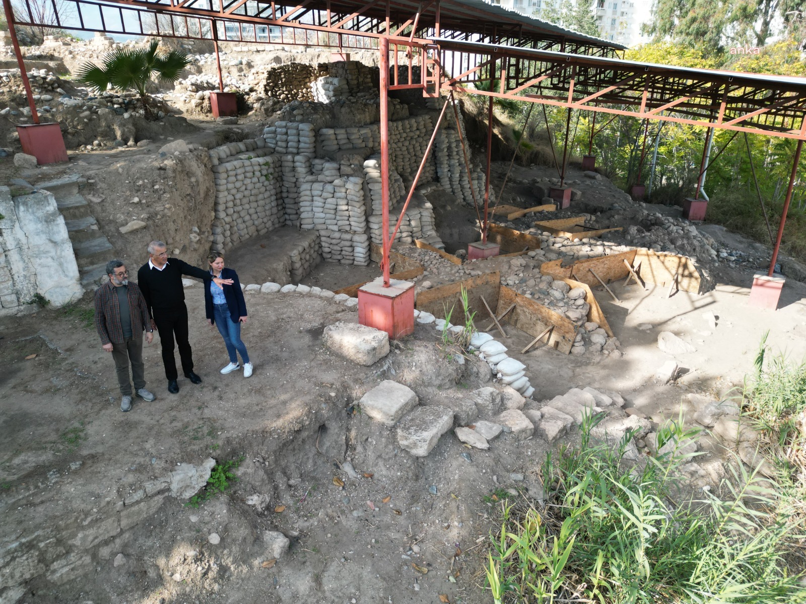 MEZİTLİ BELEDİYE BAŞKANI TARHAN, KAZI ÇALIŞMALARINI YERİNDE İNCELEDİ