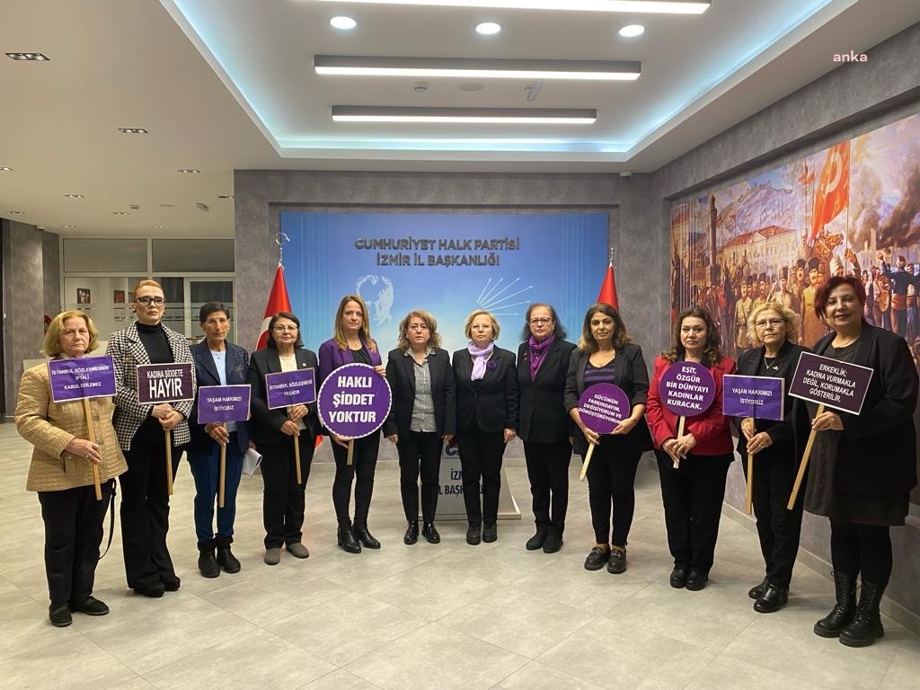 CHP İZMİR KADIN KOLLARI’NDAN 25 KASIM AÇIKLAMASI: “KADININ GÜVENCESİ OLAN LAİK DÜZEN TEHLİKE ALTINDA”