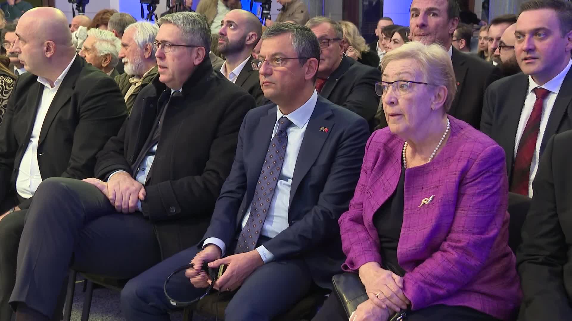 CHP GENEL BAŞKANI ÖZGÜR ÖZEL, BOSNA HERSEK’TE 25 KASIM DEVLET GÜNÜ RESEPSİYONLARINA KATILDI