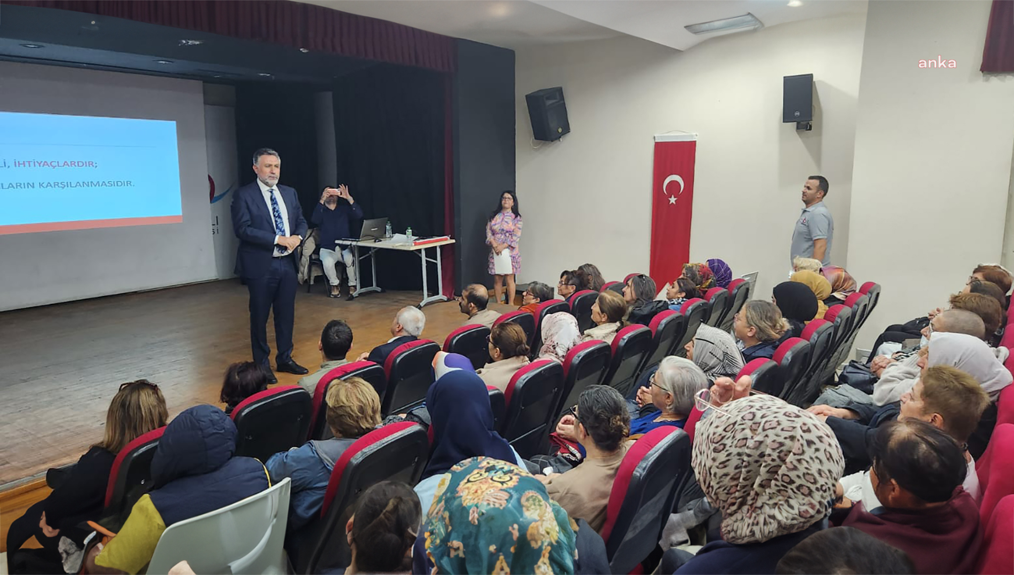 BAŞKAN SANDAL: “ŞİDDETİN KARŞISINDA KADINLARIMIZIN YANINDAYIZ”