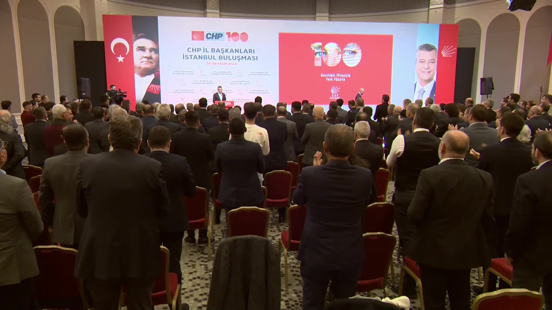 ÖZGÜR ÖZEL'DEN CHP İL BAŞKANLARINA: "100’ÜNCÜ YILDA ÜYE KAMPANYASI BAŞLATIYORUZ. GÖNLÜNDE ATATÜRK OLAN, GÜÇLÜ BİR TÜRKİYE İÇİN GÜÇLÜ BİR CHP’DE OLMAK İSTEYENLERİN GÖZÜNDEKİ IŞIĞI GÖRÜN, ONLARI BABA EVİNE GETİRİN”