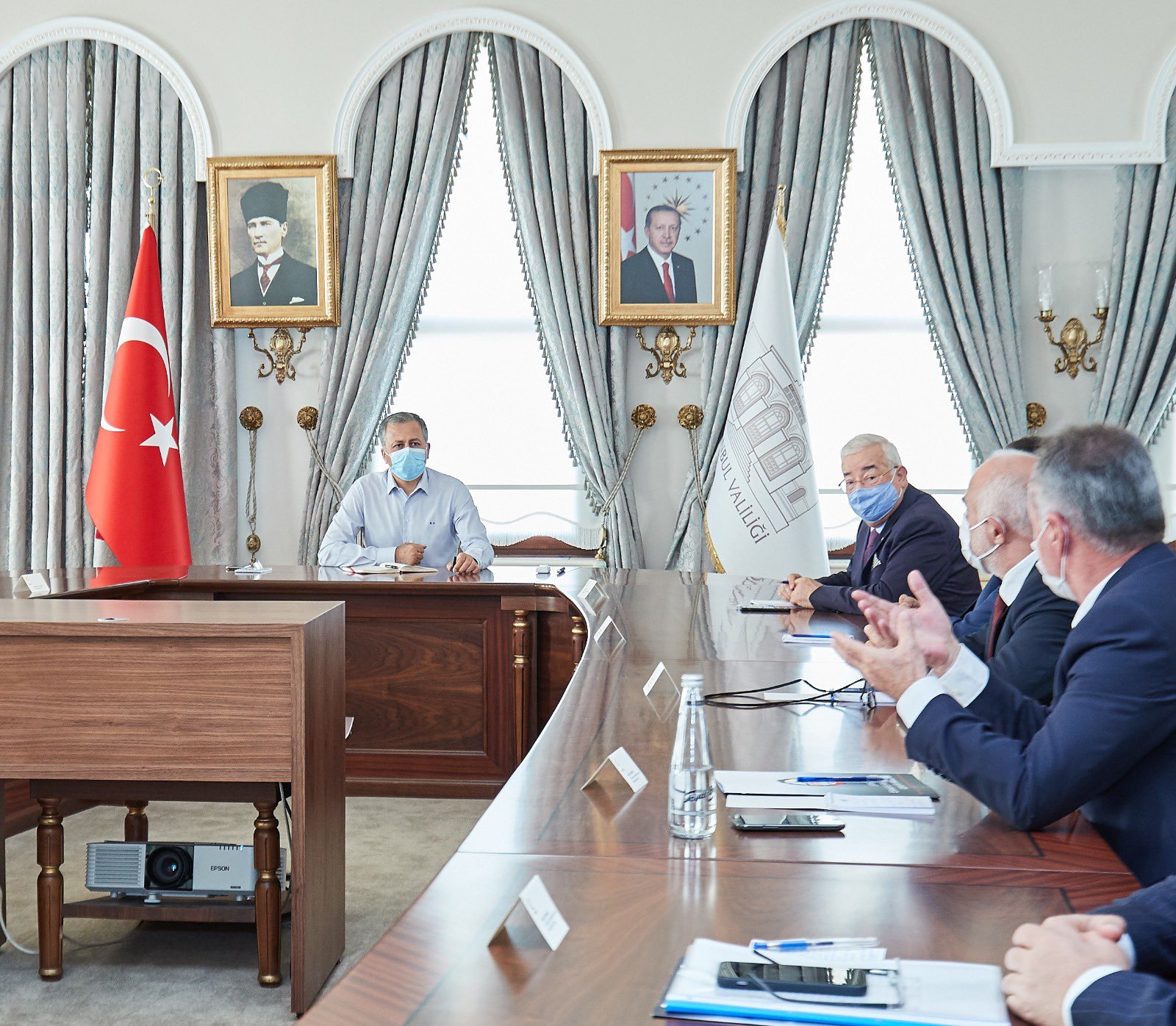 İSTANBUL VALİSİ YERLİKAYA'DAN 'KADEMELİ MESAİ' AÇIKLAMASI