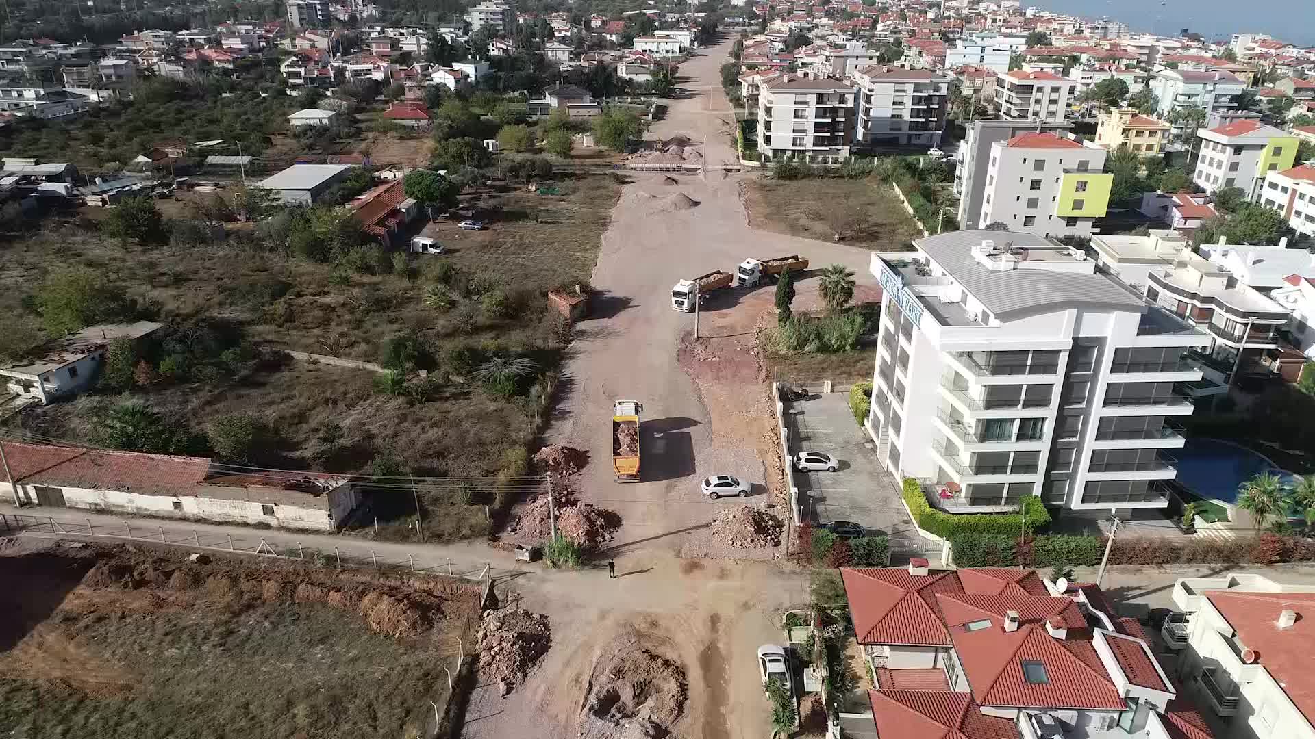 İZMİR'DE 75. YIL CUMHURİYET BULVARI İÇİN ÇALIŞMALAR BAŞLADI