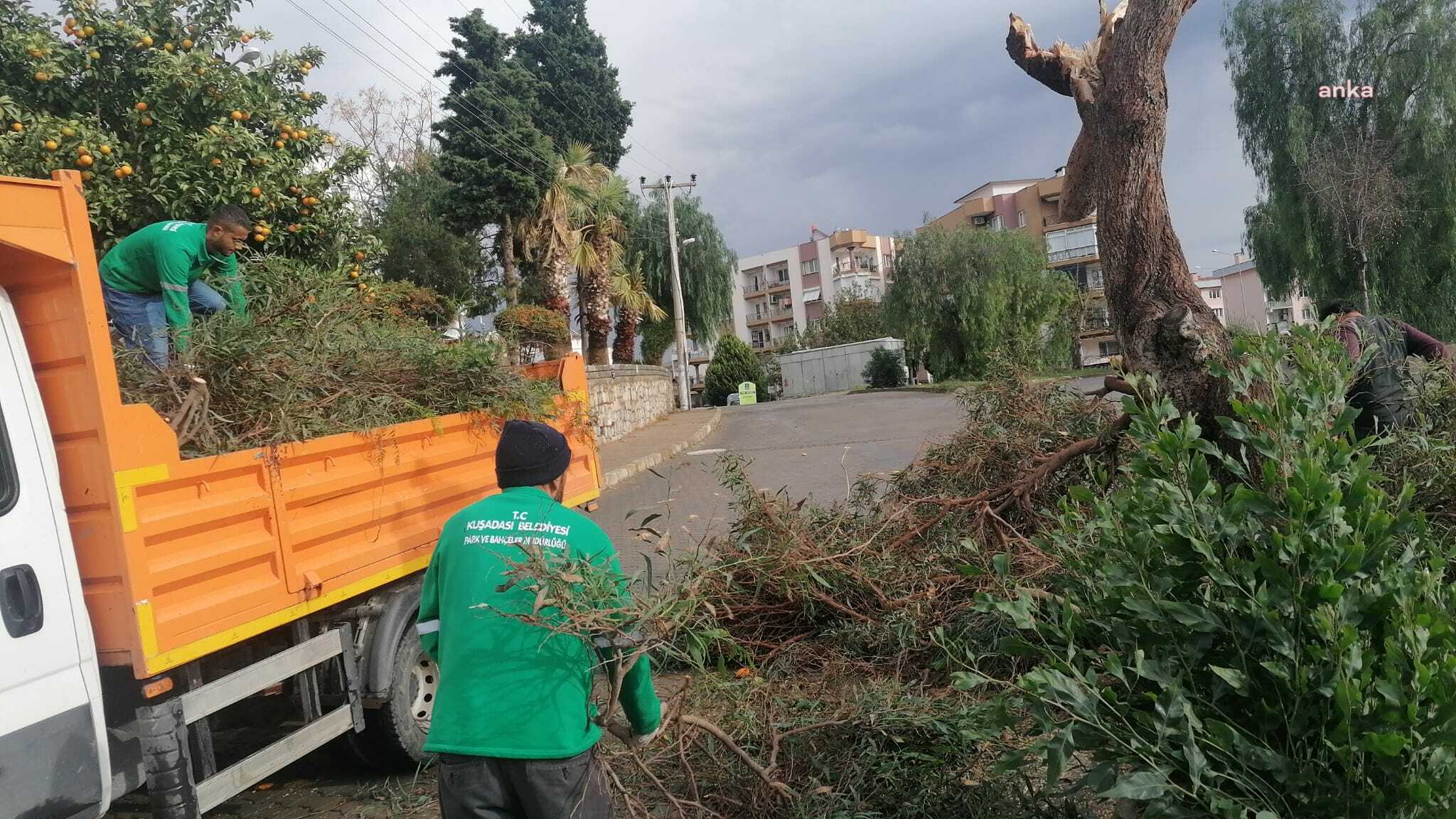KUŞADASI BELEDİYESİ’NİN ALDIĞI ÖNLEMLER İLE ŞİDDETLİ SAĞANAK SORUNSUZ ATLATILDI