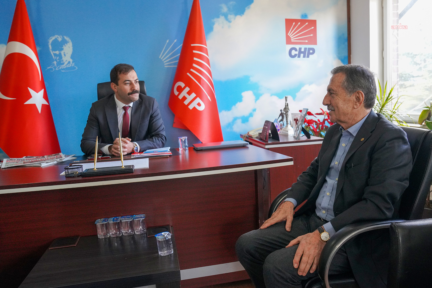 TEPEBAŞI BELEDİYE BAŞKANI ATAÇ’TAN CHP İL BAŞKANI YALAZ’A ZİYARET