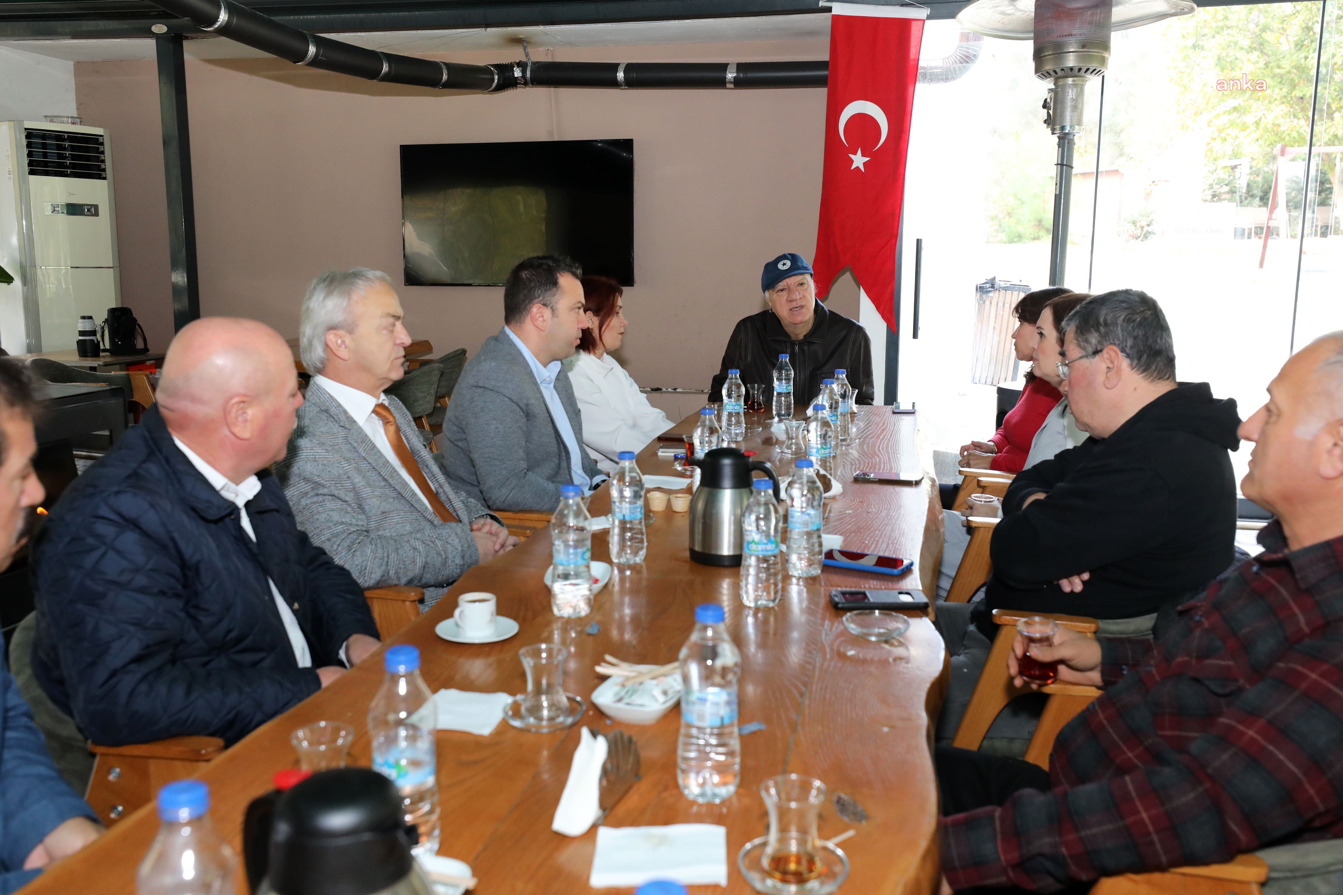 NARLIDERE BELEDİYE BAŞKANI ALİ ENGİN, MUHTARLARLA ORTAK AKIL TOPLANTISINDA BİR ARAYA GELDİ