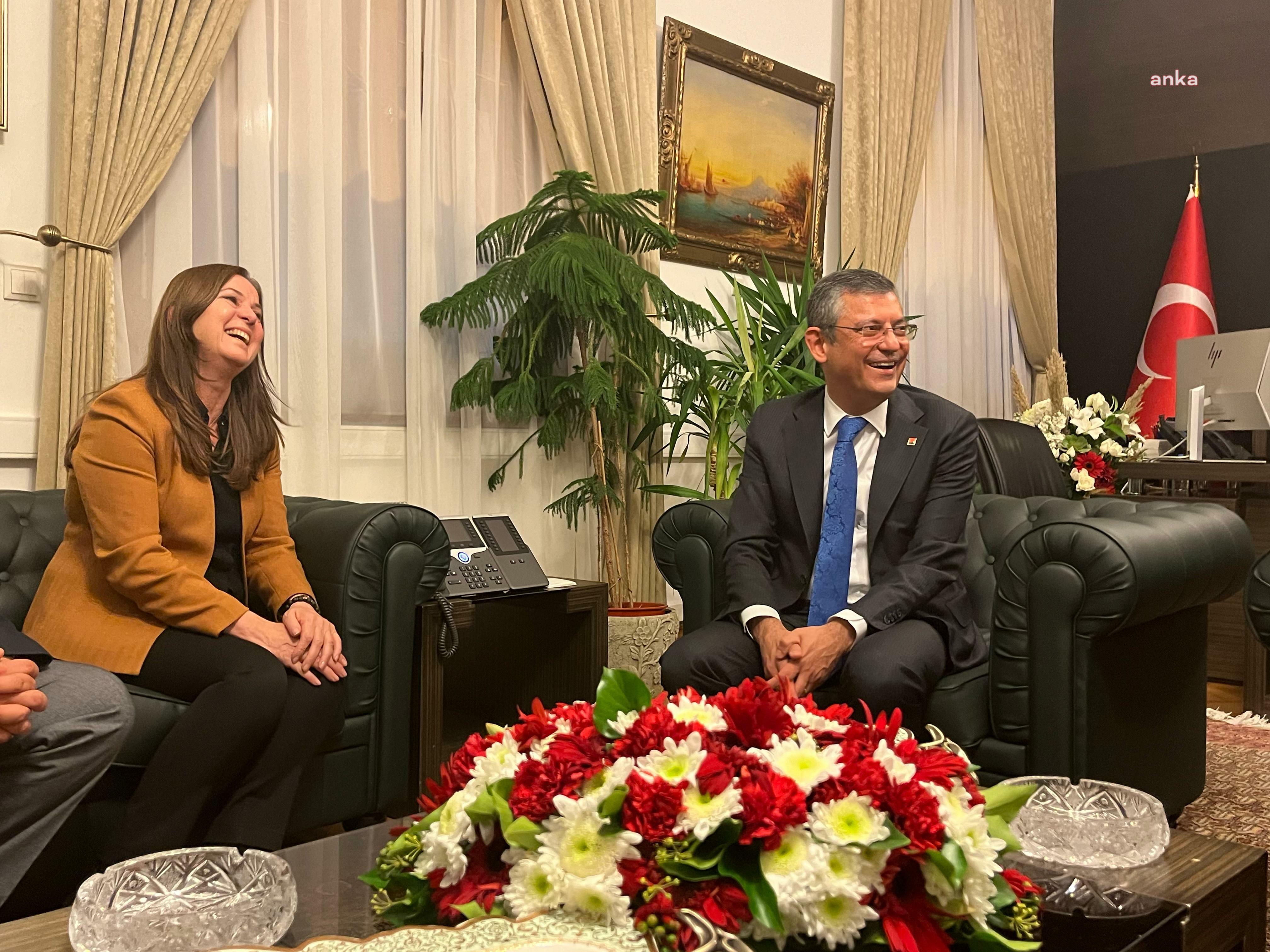 BALÇOVA BELEDİYE BAŞKANI FATMA ÇALKAYA'DAN CHP GENEL BAŞKANI ÖZGÜR ÖZEL'E ZİYARET